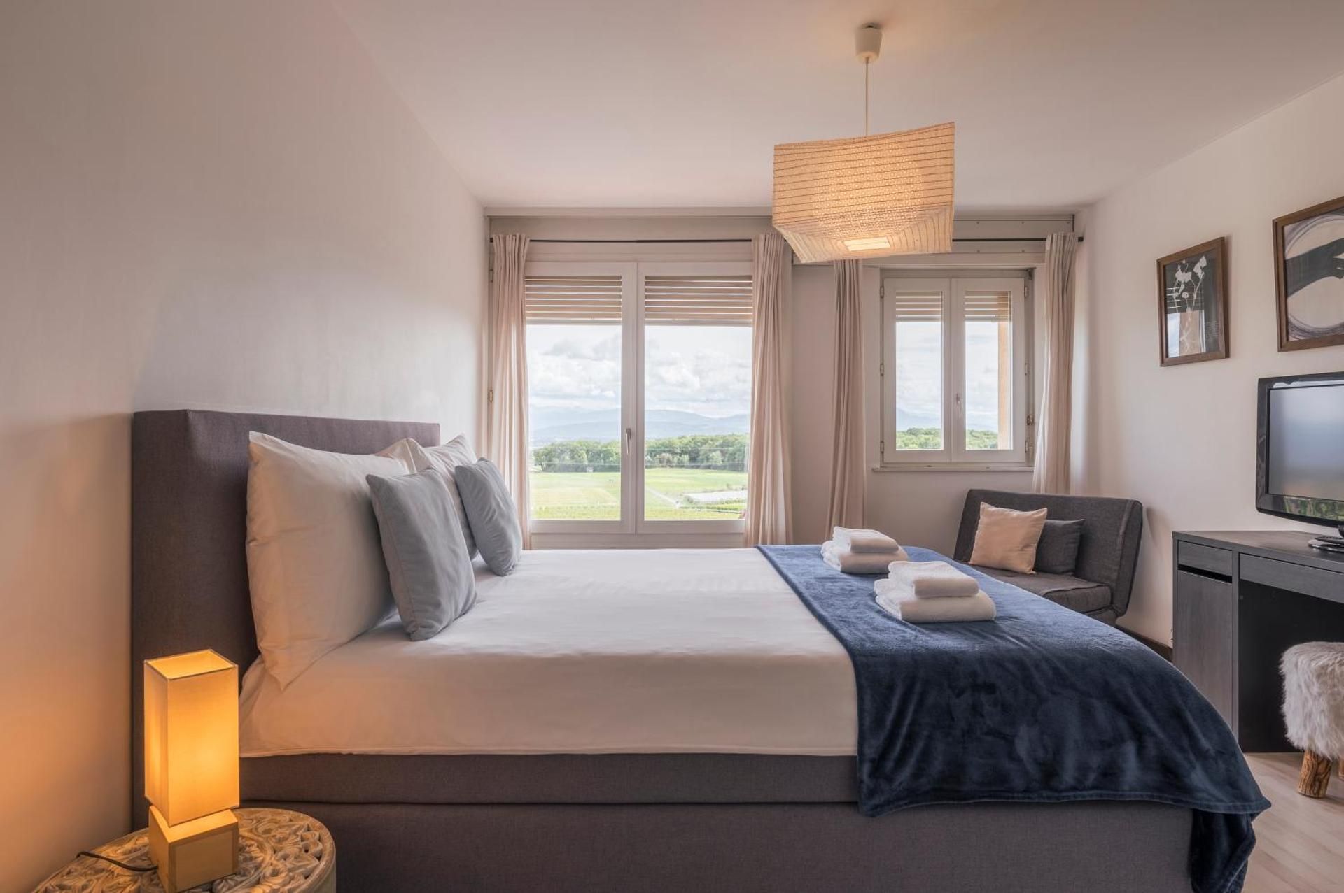 Luxury Double Room Lakeview