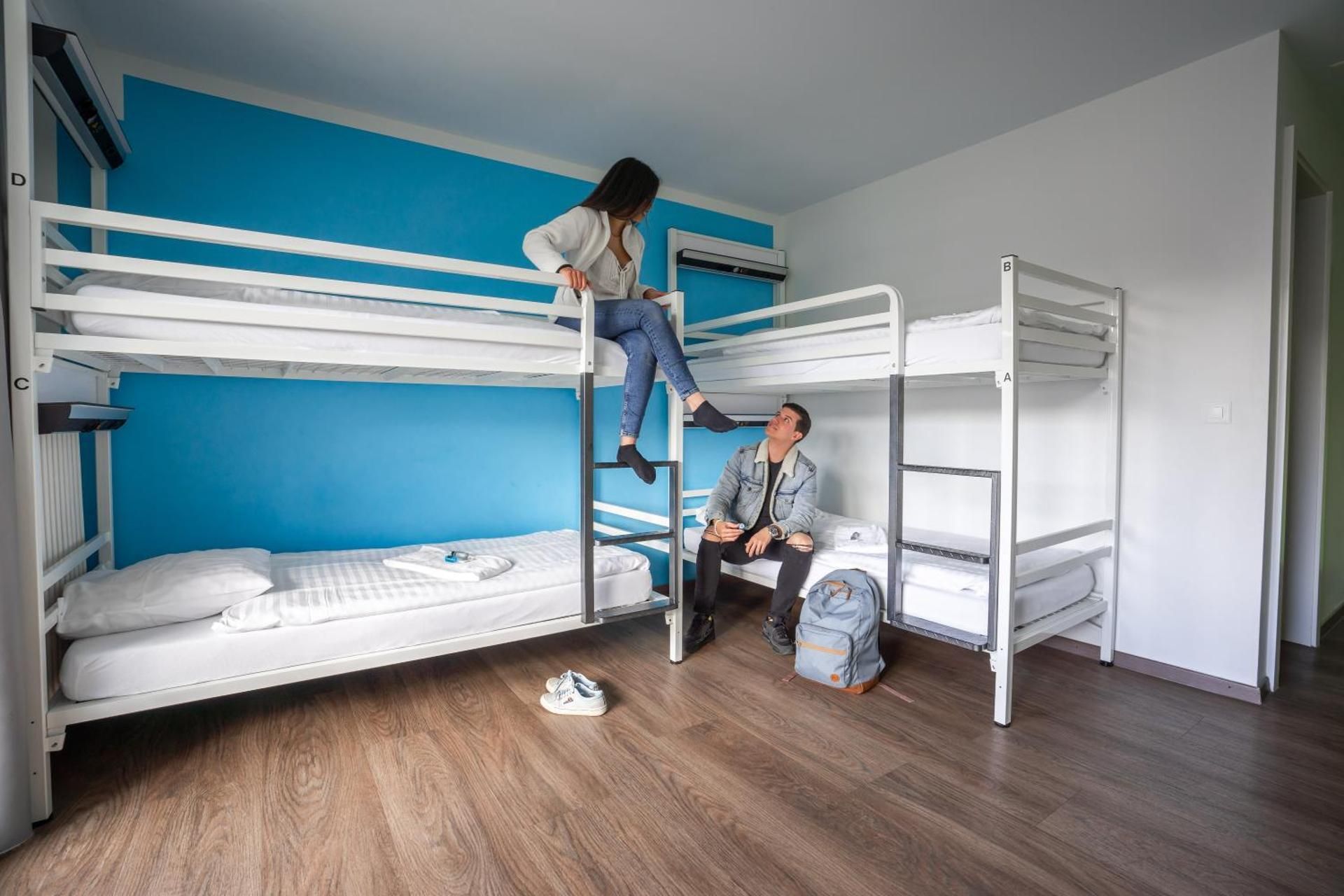 Nyon Hostel Economy Quadruple Room with Bathroom