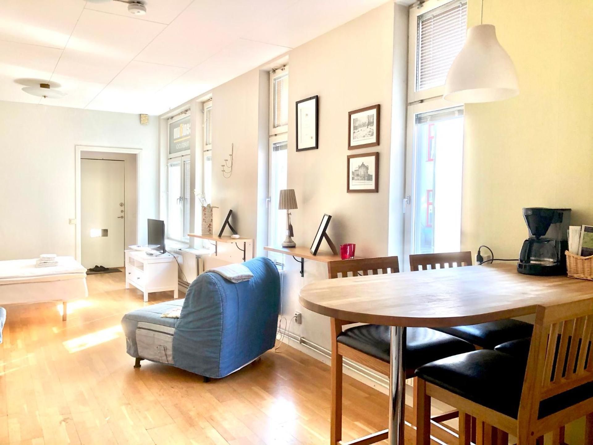 One-Bedroom Apartment