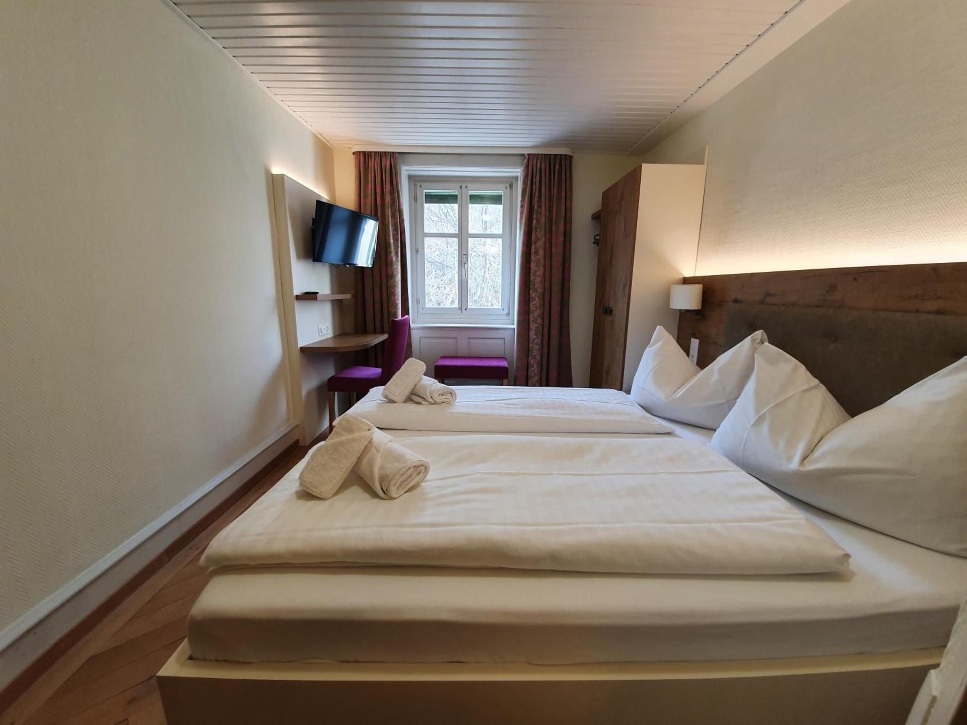 Budget Waldhotel Unspunnen Standard Twin Room 2