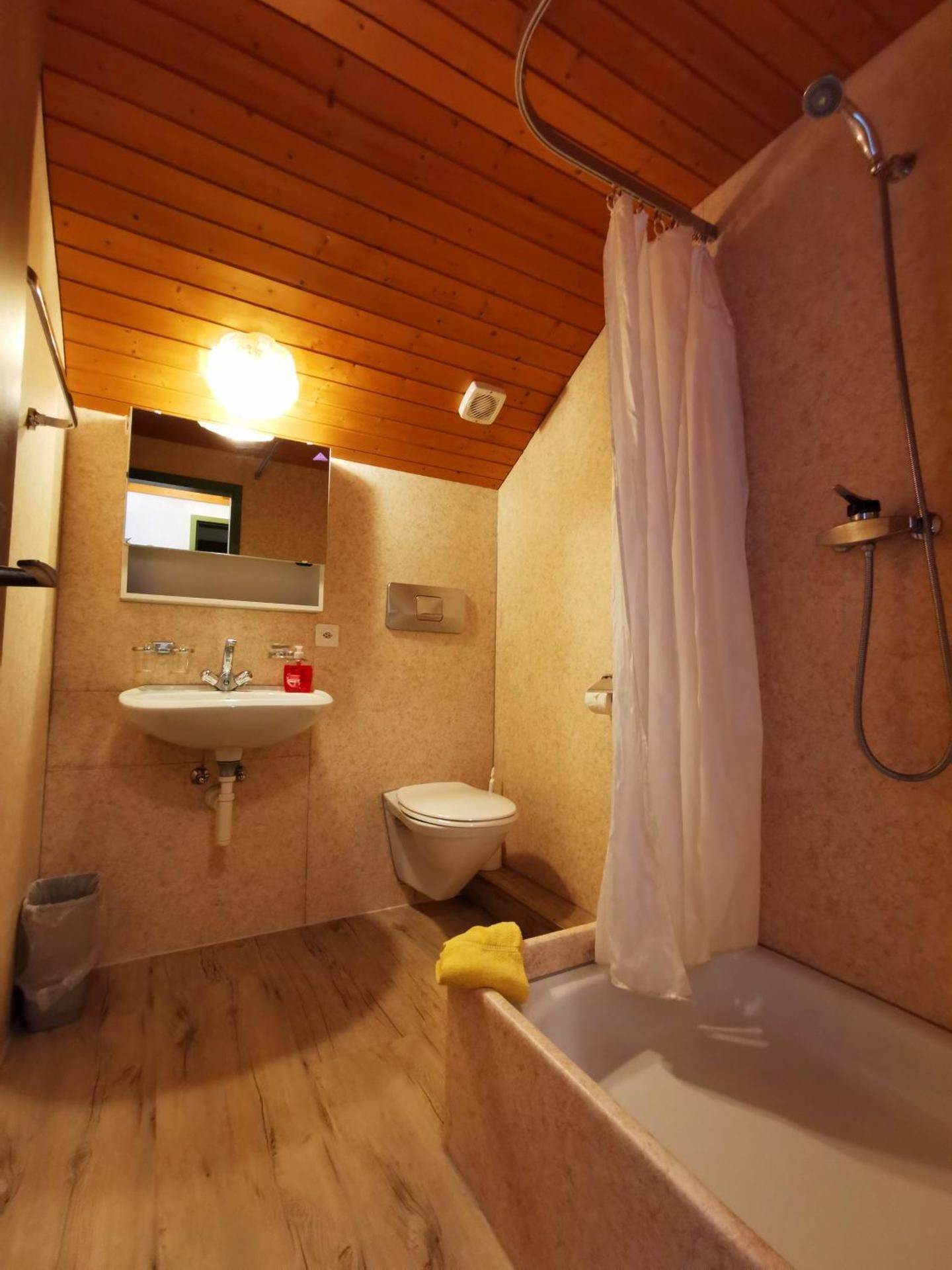 central beauty scenery apartment  Apartment on fourth floor without elevator. 2