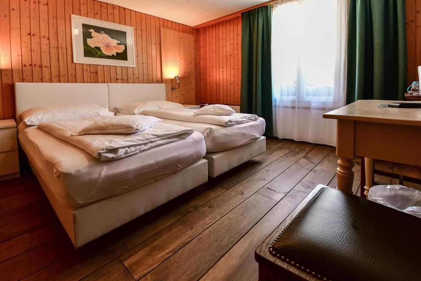 Hotel Tell Twin Room