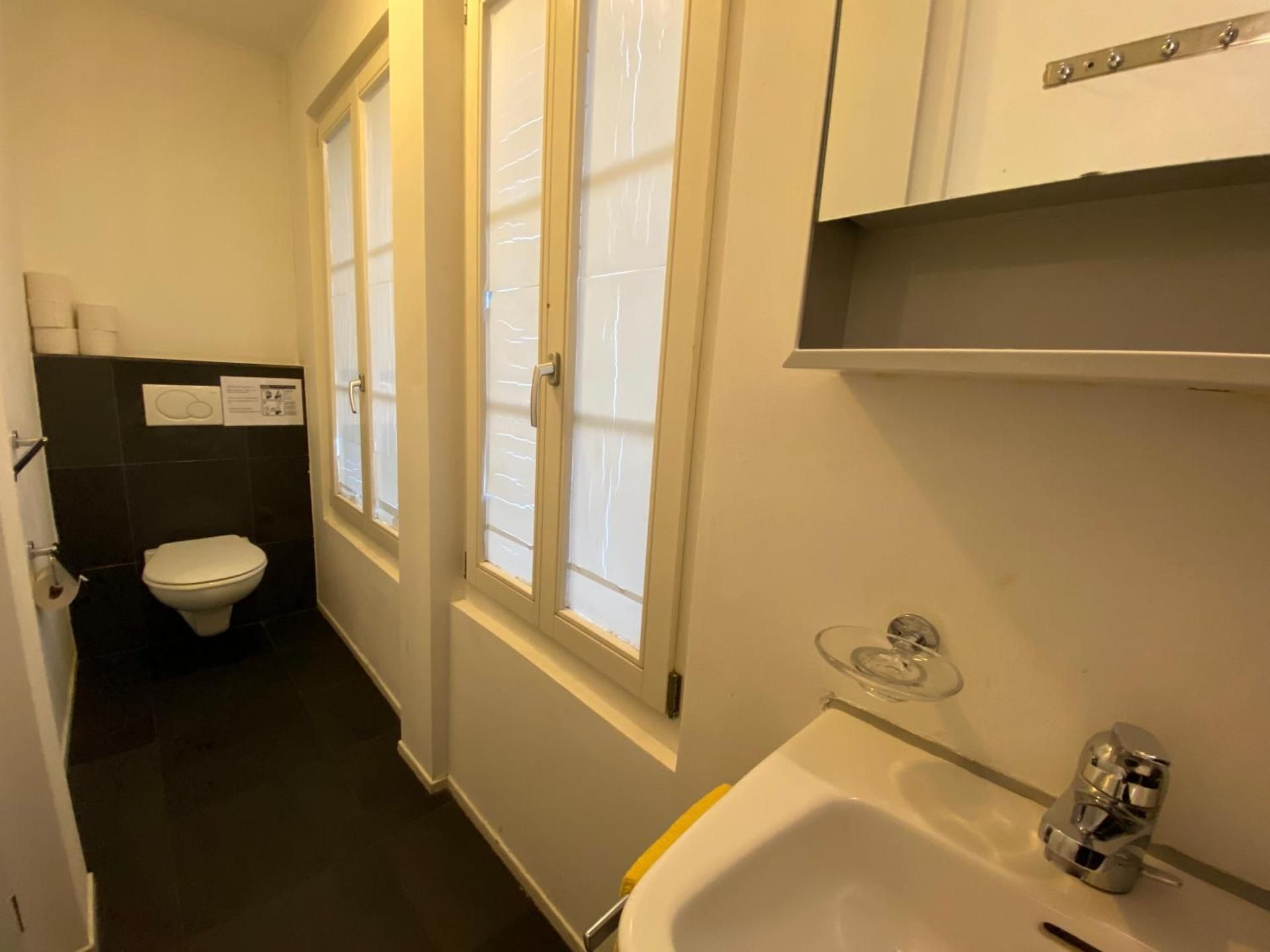 Basic Triple Room with Shared Bathroom