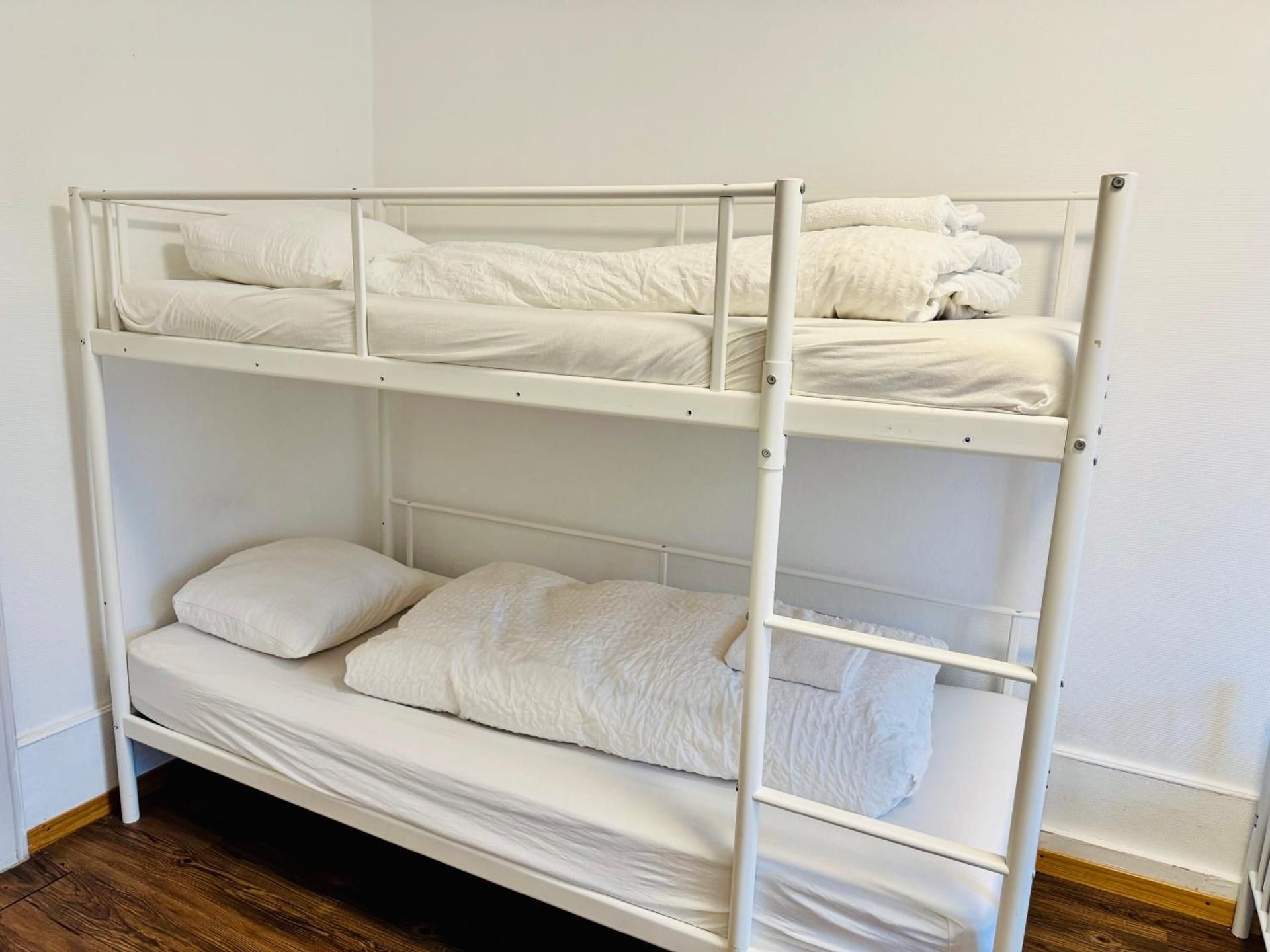Basic Triple Room with Shared Bathroom