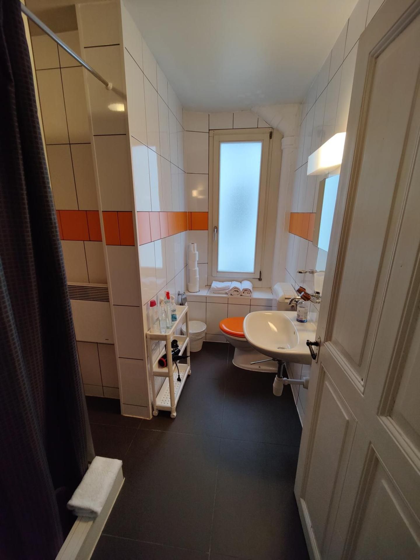 DownTown 53 (Harderstrasse 44, 3800 Interlaken)