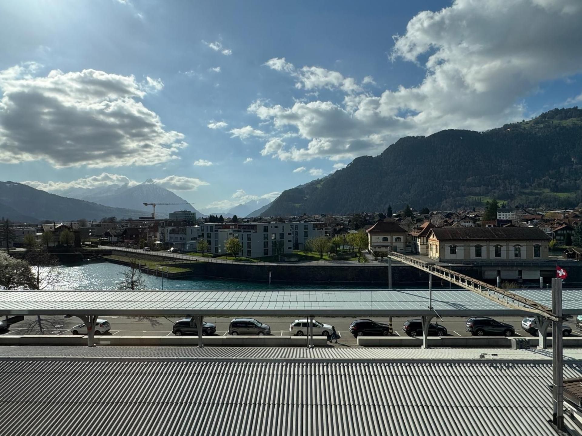 Downtown 54 (Harderstrasse 44, 3800 Interlaken)