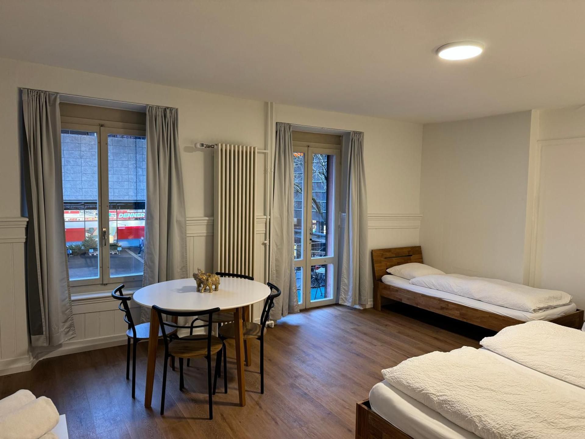 Wengen Family Room with Shared Bathroom
