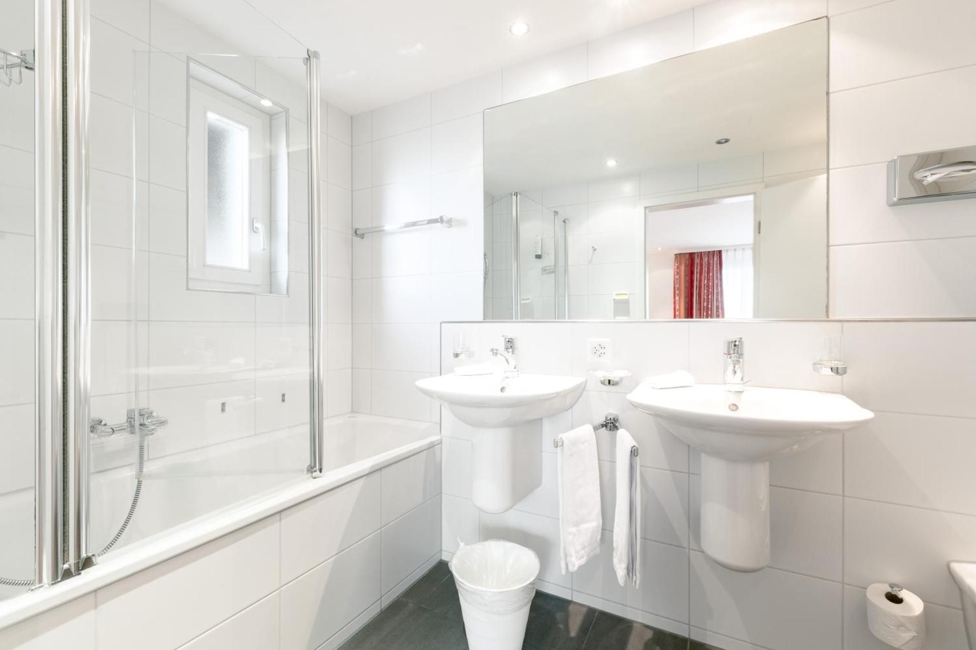 Large Comfort Double Room with Lake View