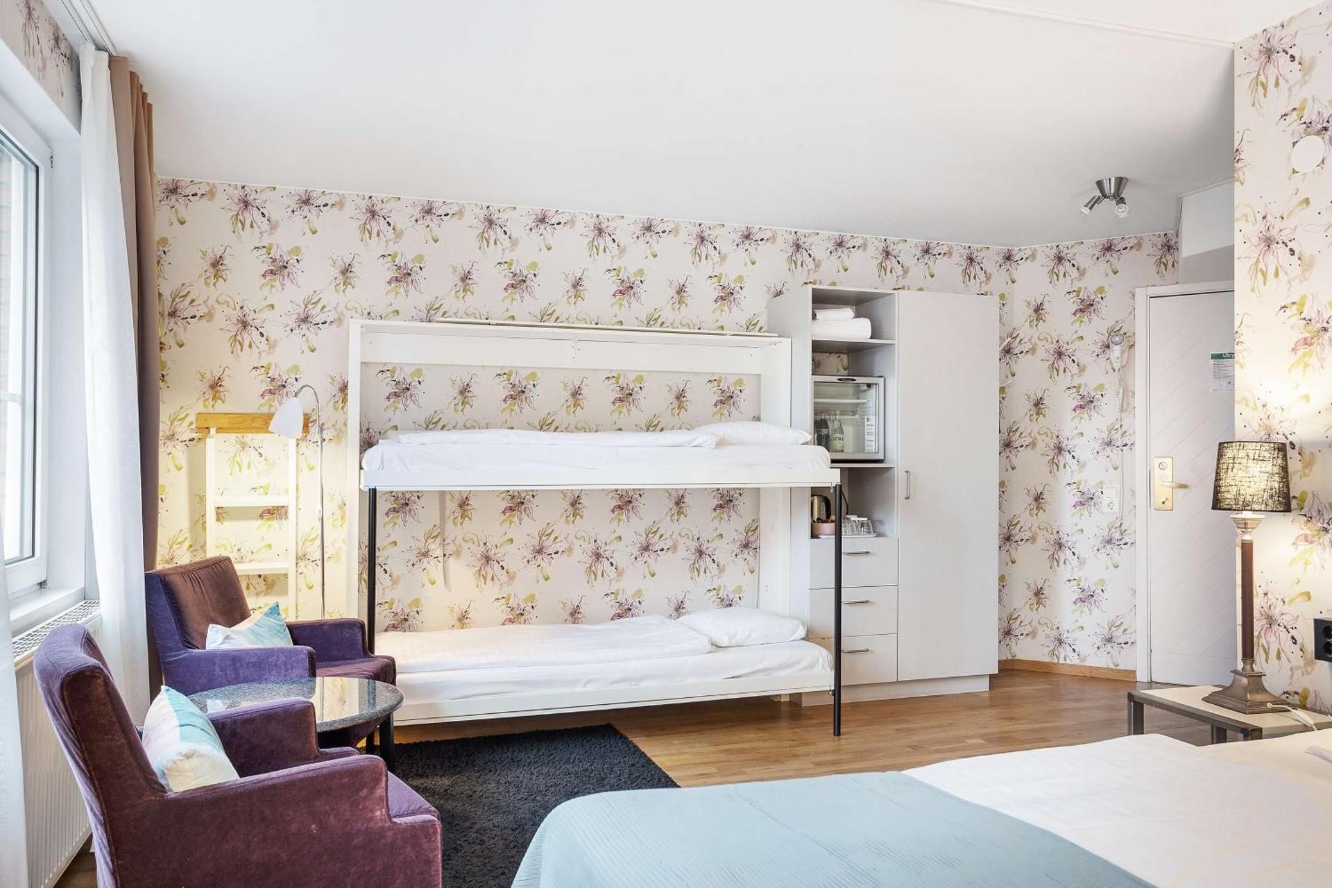 2 Single 1 Single Bunkbed, Nonsmoking, Family Room