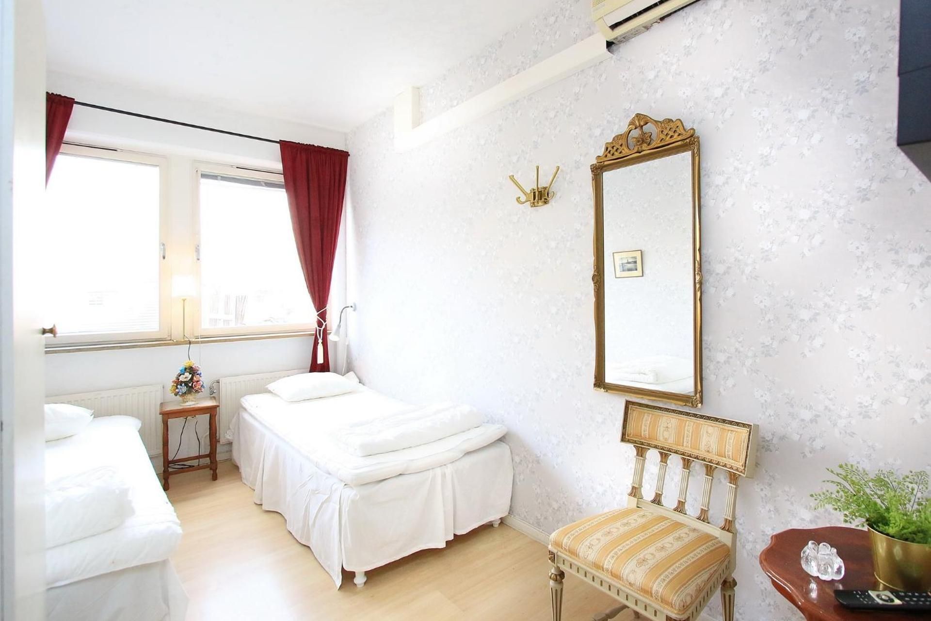 Twin Room with Shared Bathroom