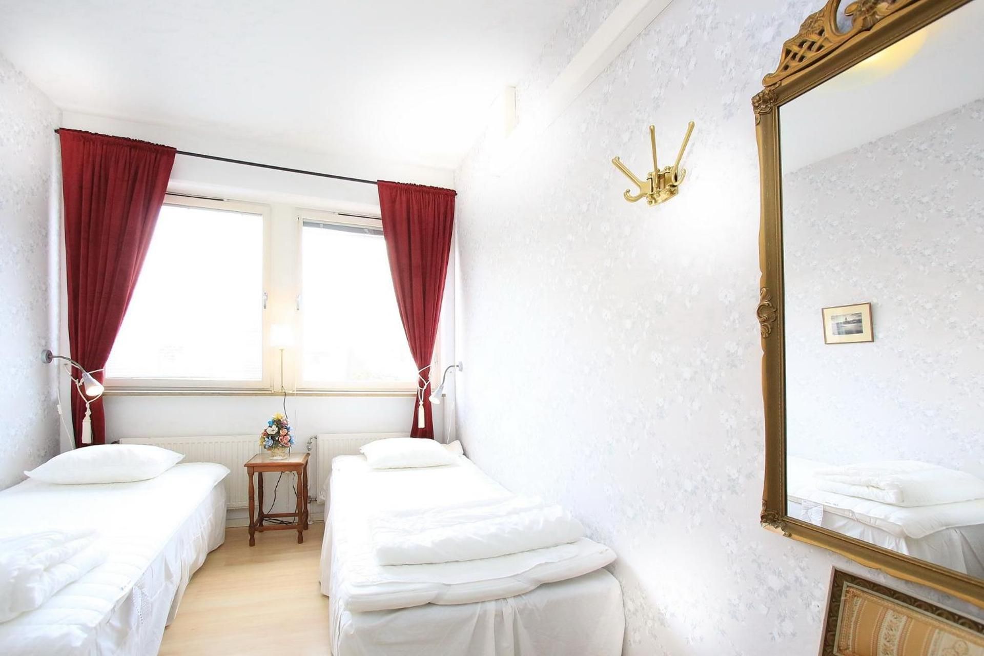 Twin Room with Shared Bathroom