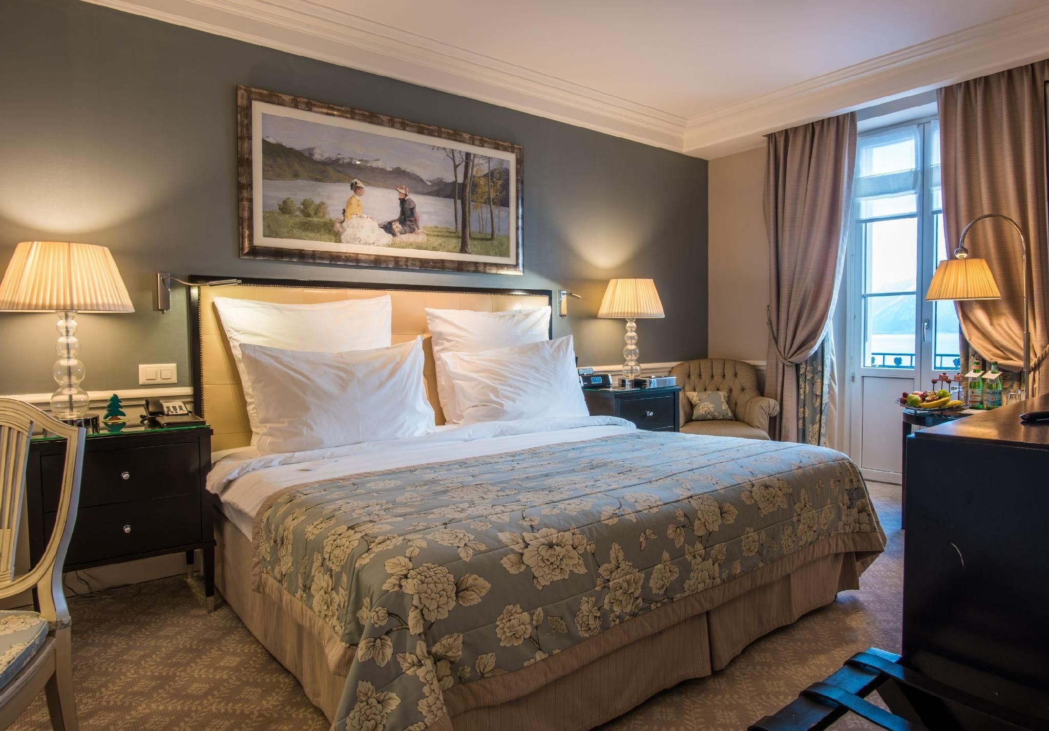 Deluxe Lake View Room