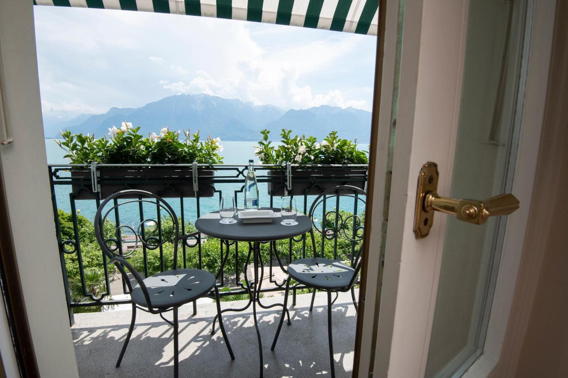 Junior Suite with Lake View