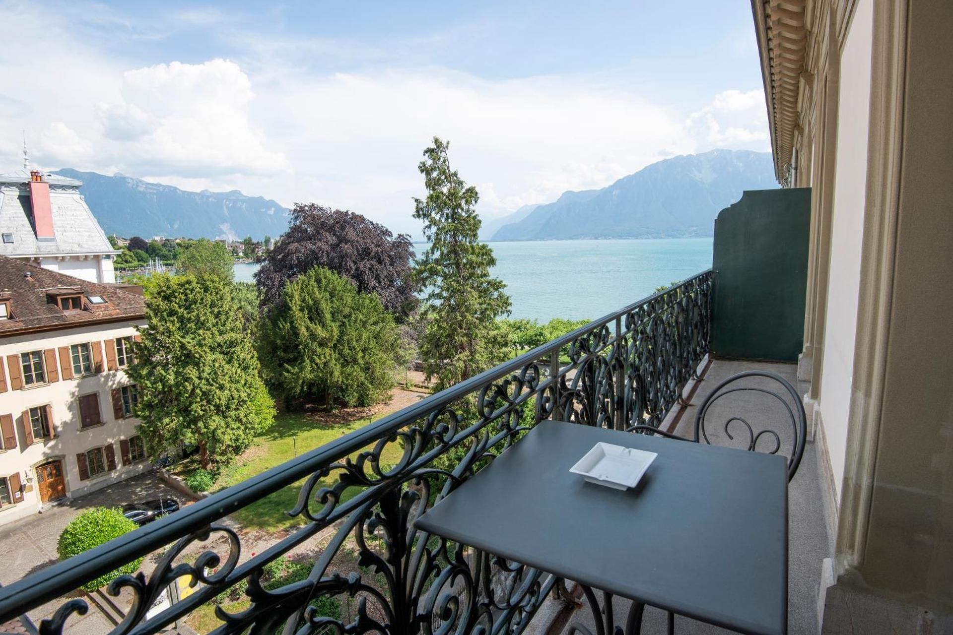 Executive Suite with Partial Lake View