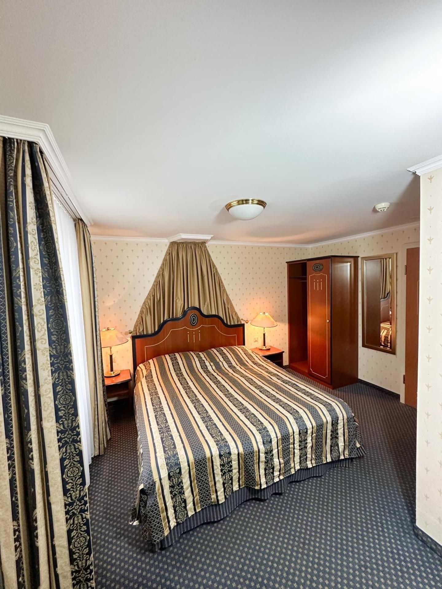 Double Room with Lake View