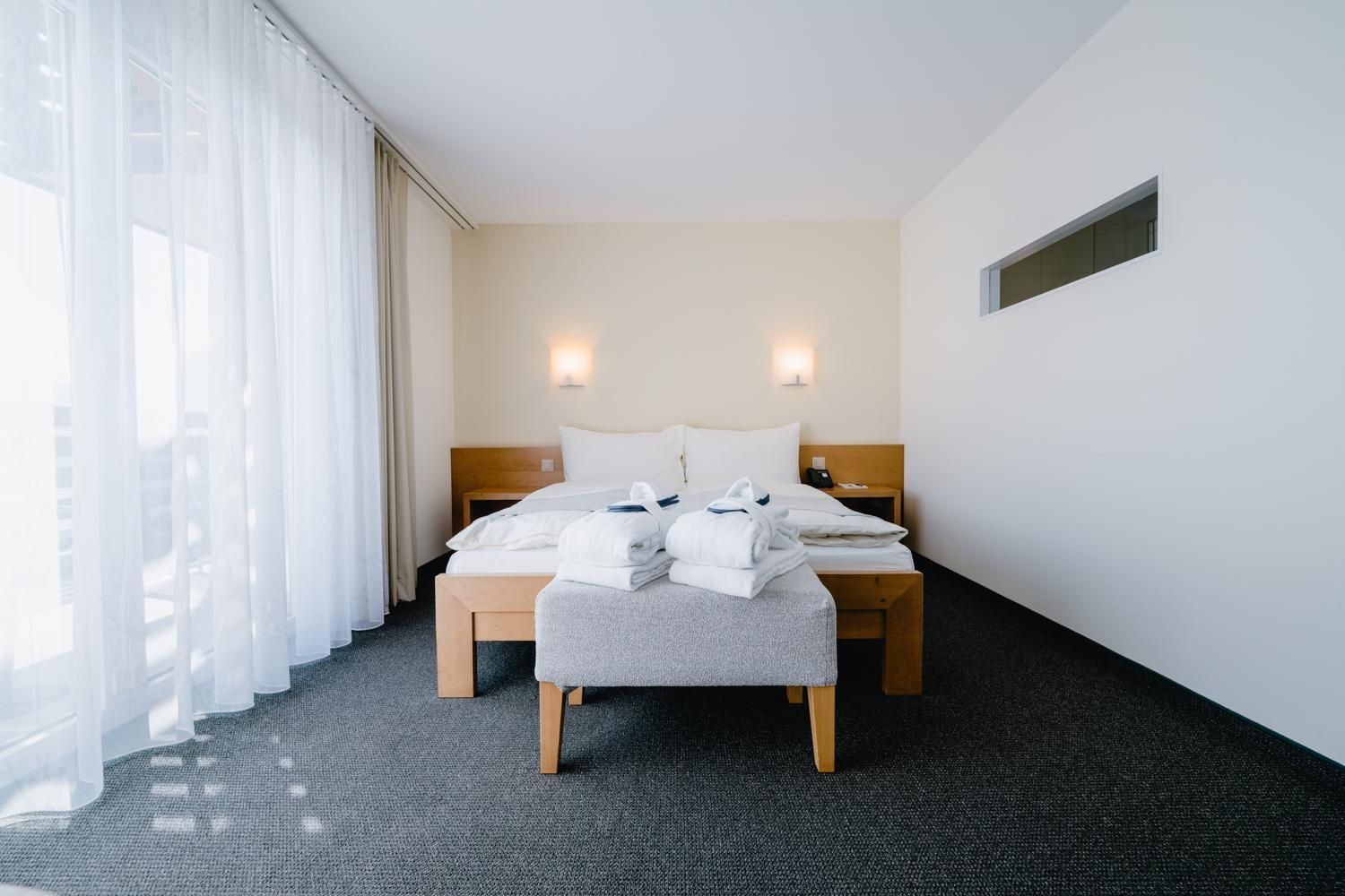 Comfort Double Room with Lake View - Annex
