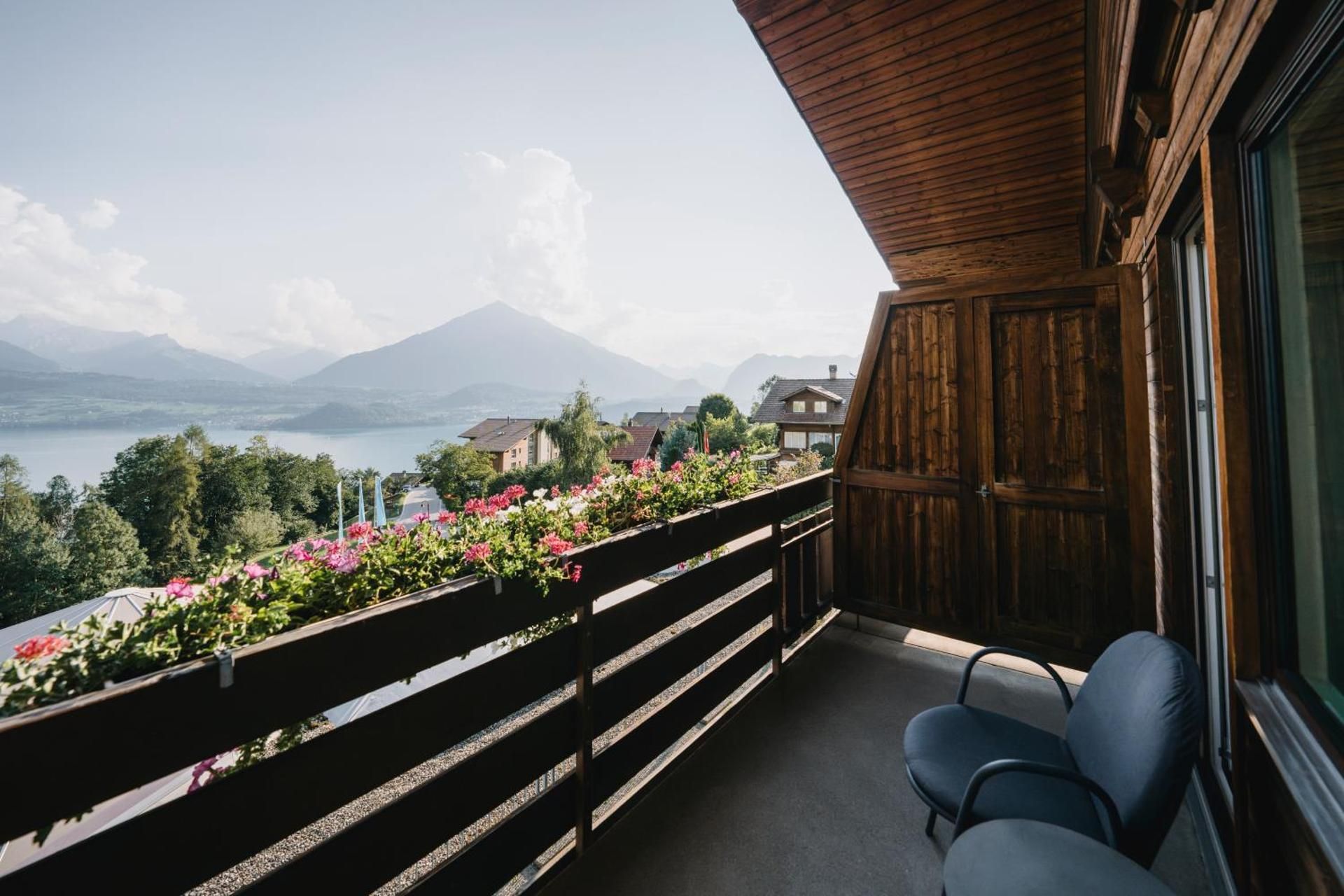 Junior Suite with Lake View