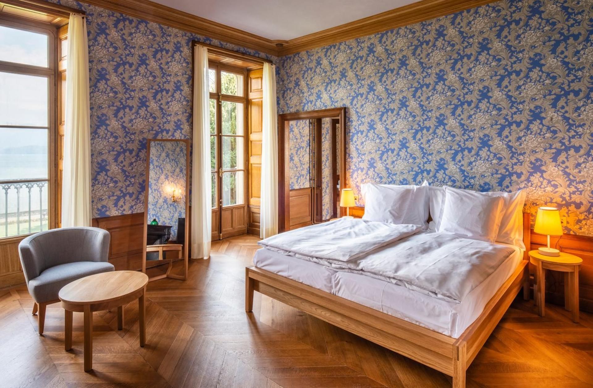Suite with Lake View