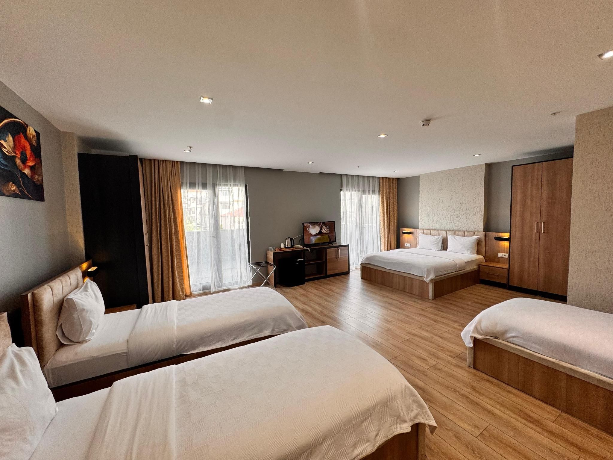 Inn Port HOTEL Family