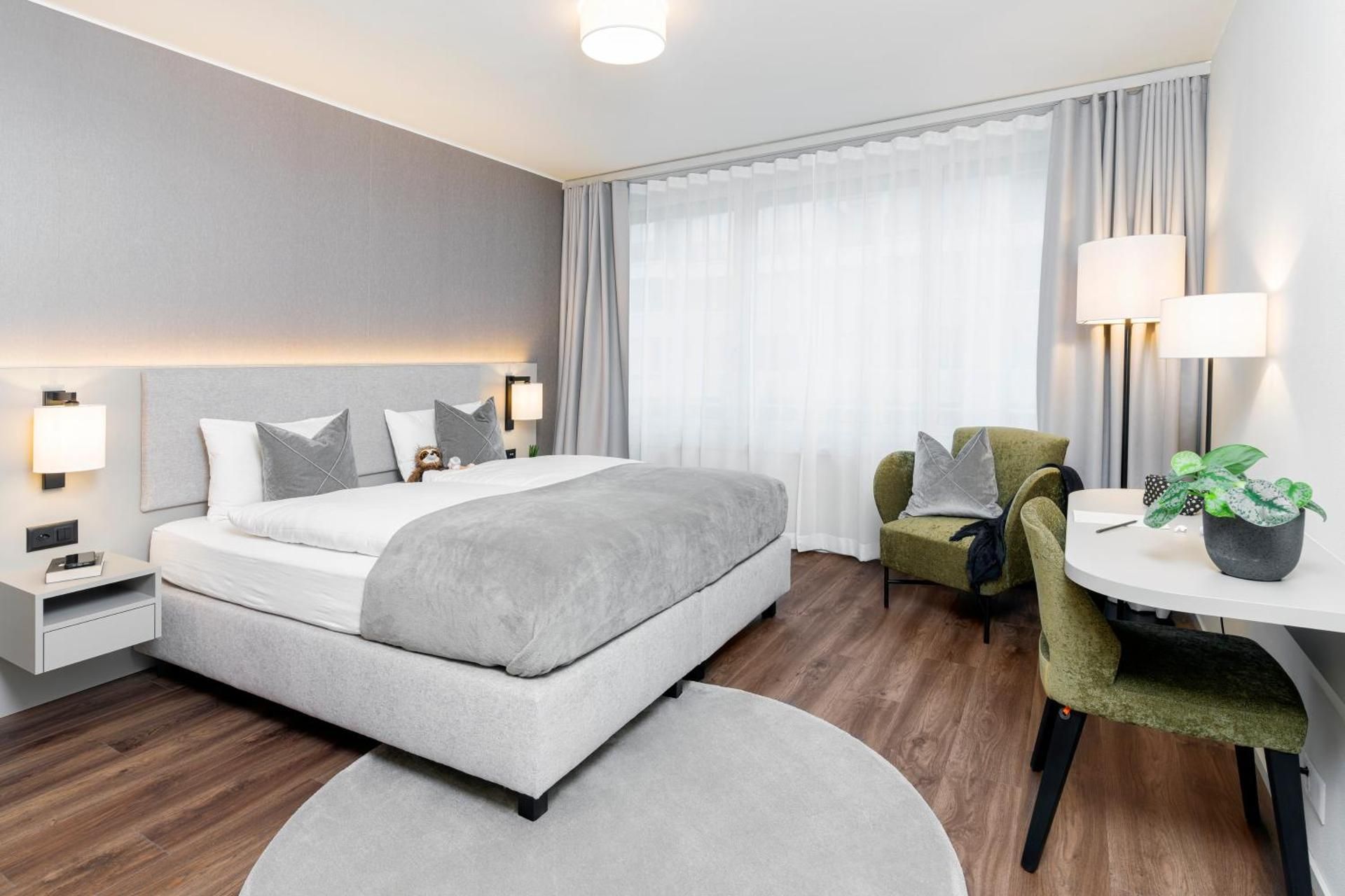 Two-Bedroom Deluxe Apartment with Balcony