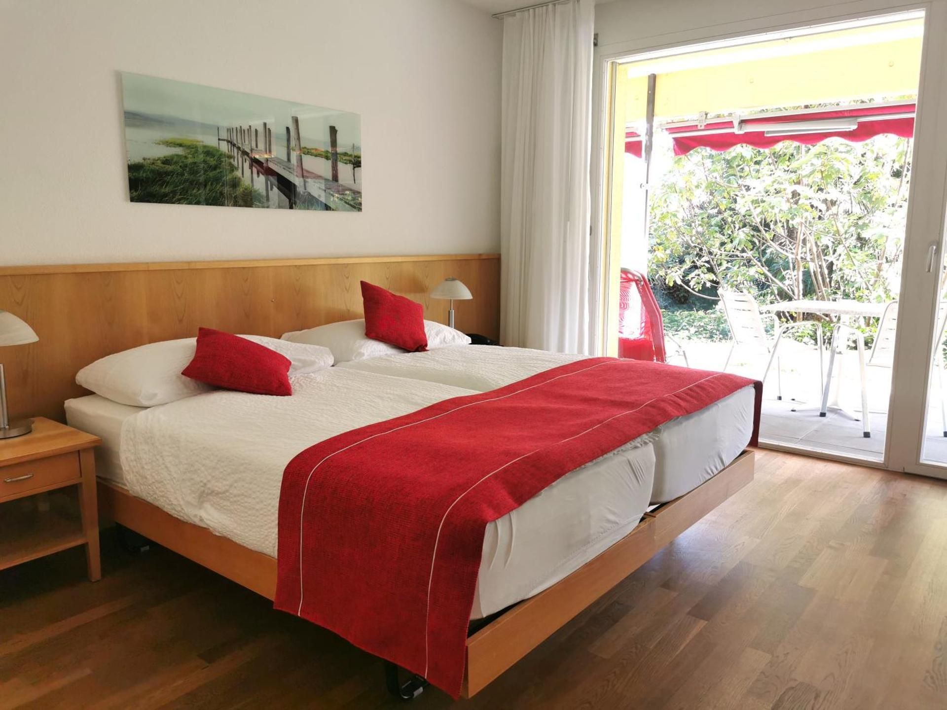 Double Room with Balcony and Garden View
