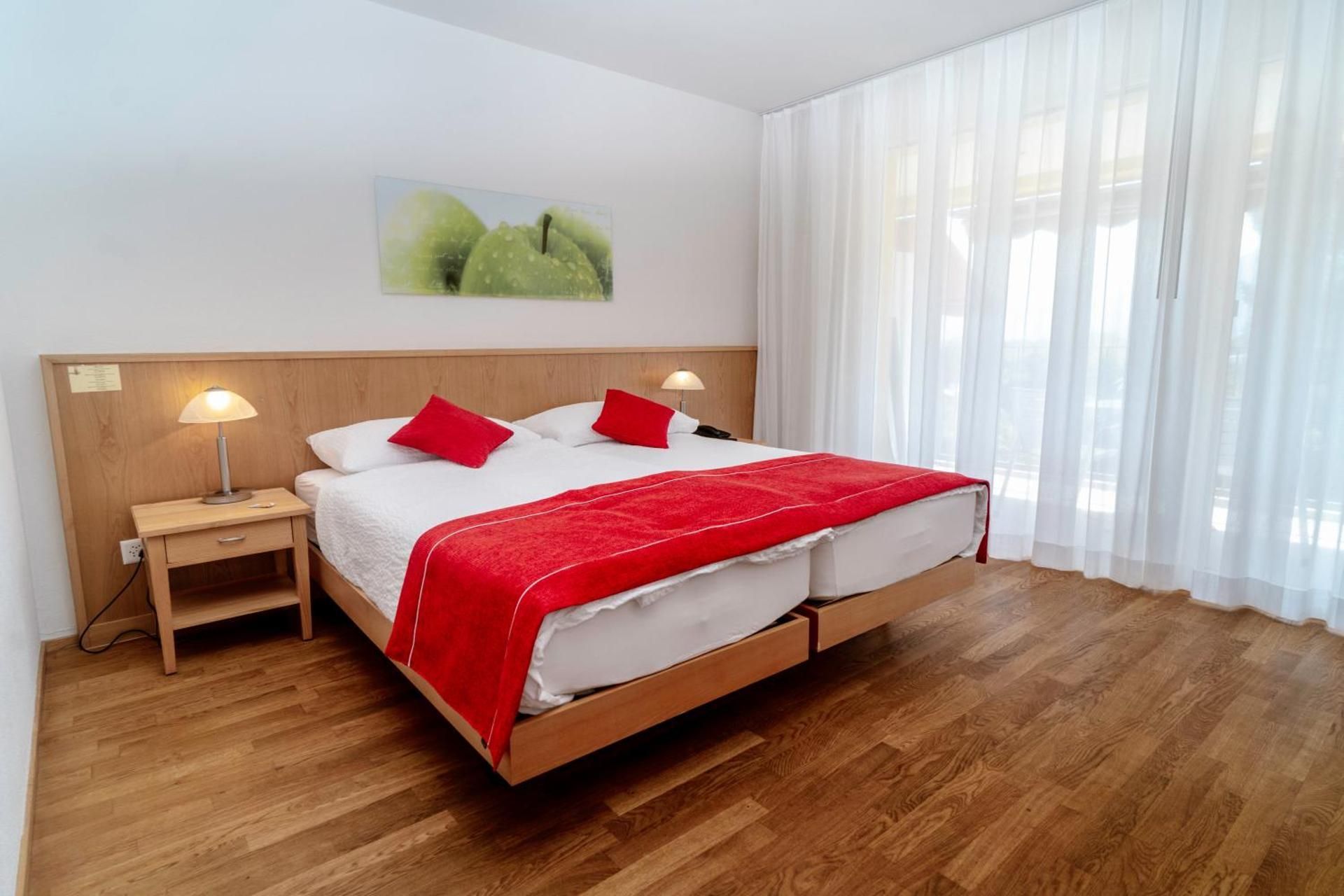 Double Room with Balcony and Garden View