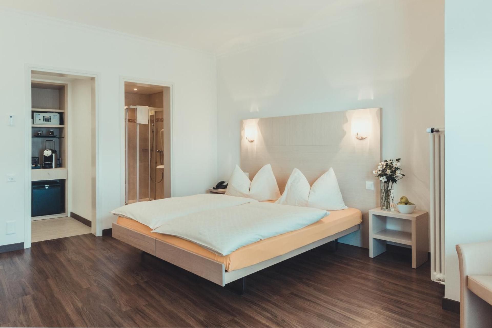 Hotel Tobler Standard Double Room with Lake View