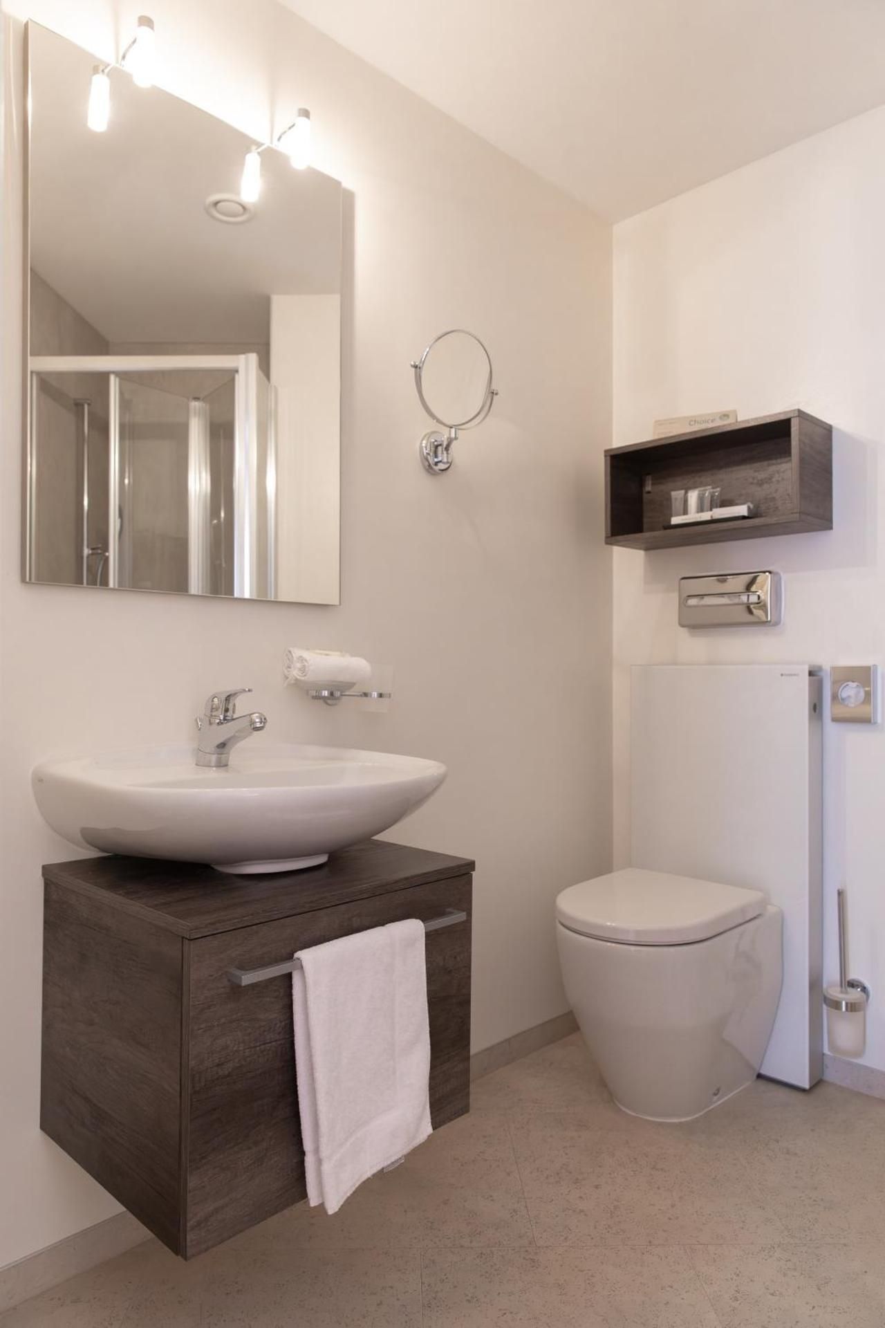 Comfort Double Room with Lake View