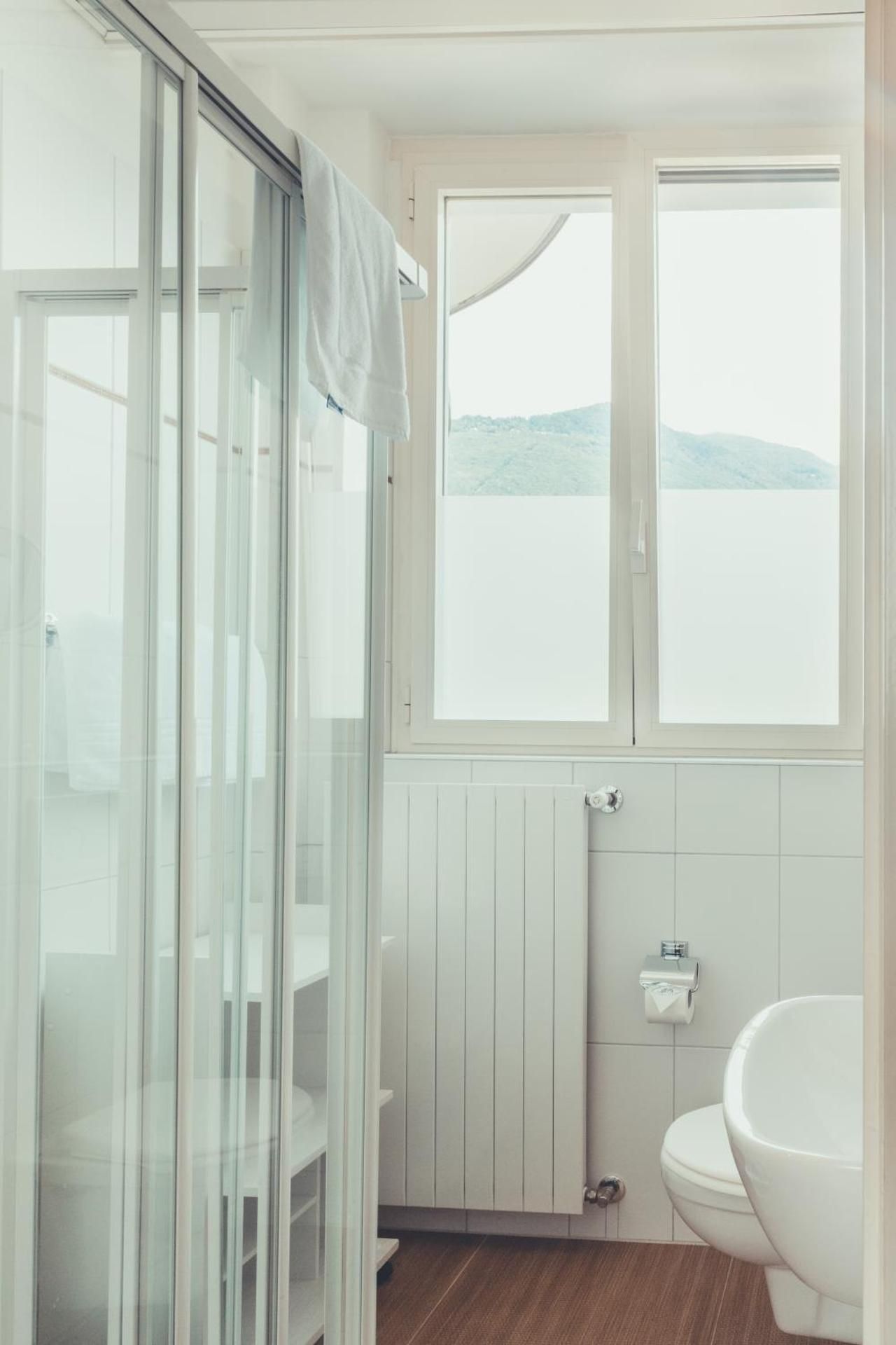 Hotel Tobler Standard Double Room with Lake View 3