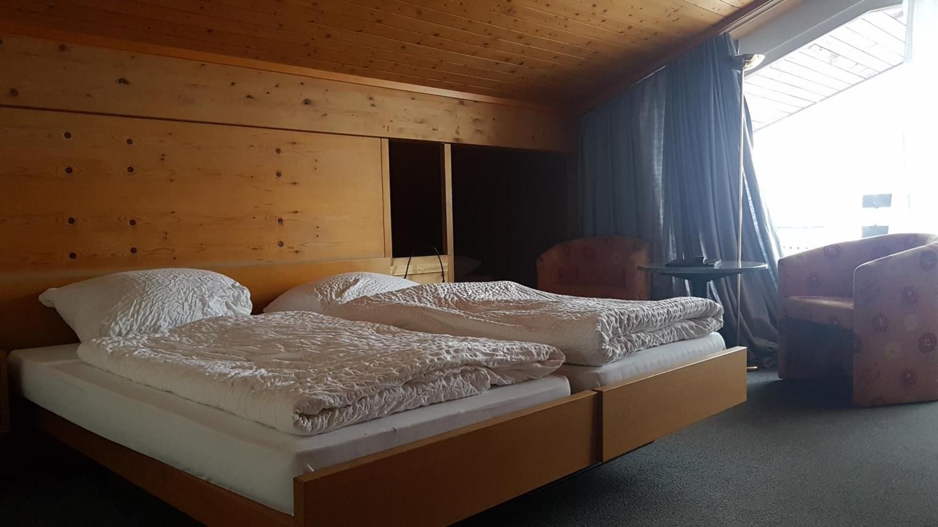 Two-Bedroom Apartment with Kitchenette