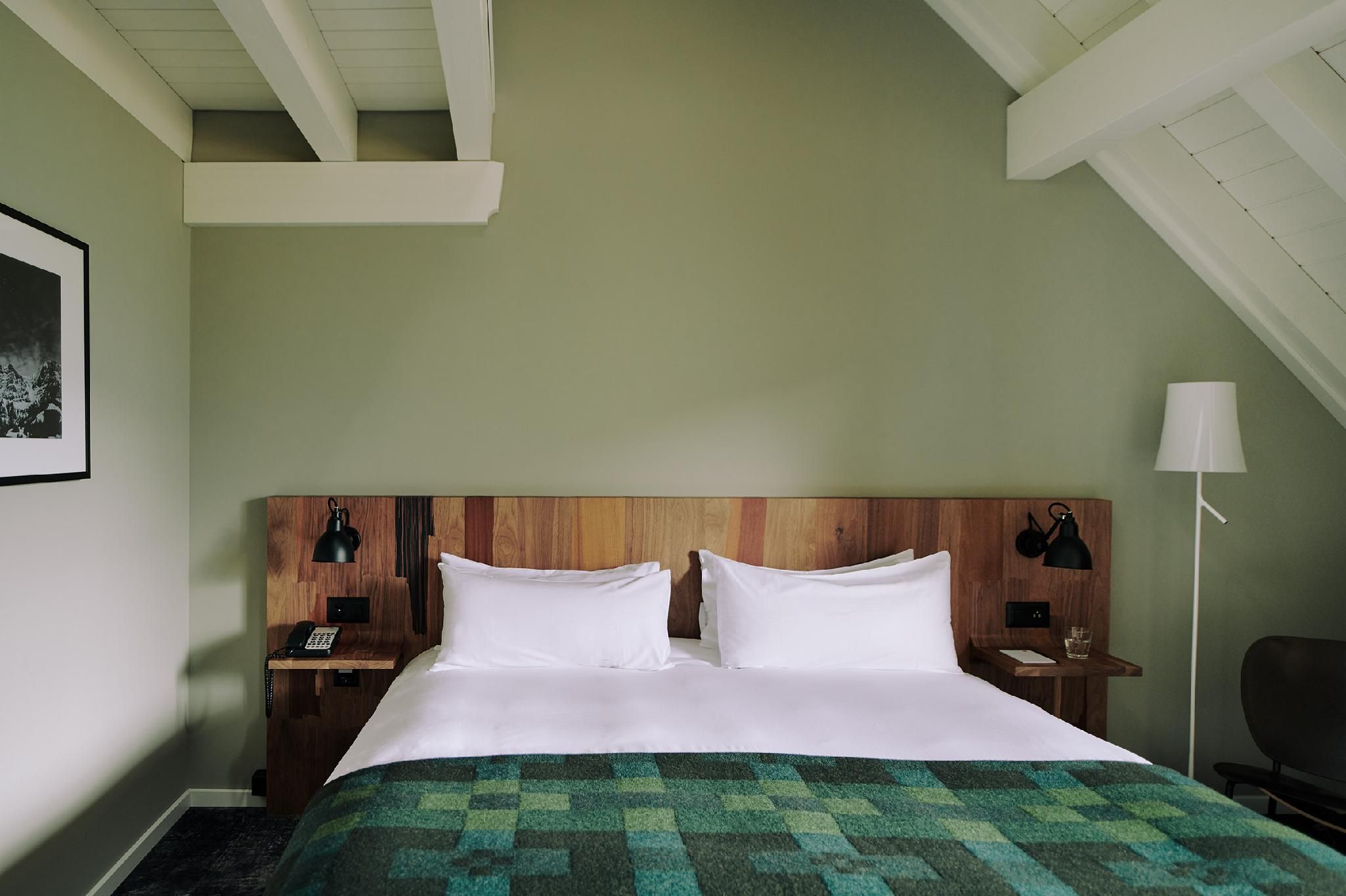 Quadruple Room with View
