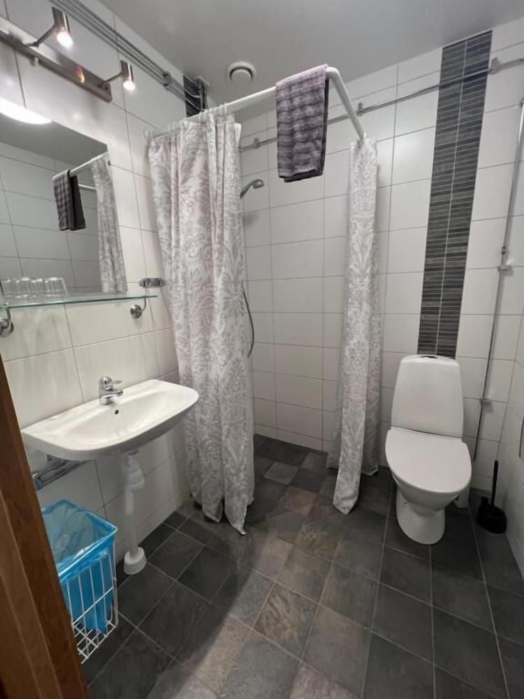 Hotell Alderholmen Quadruple Room 5