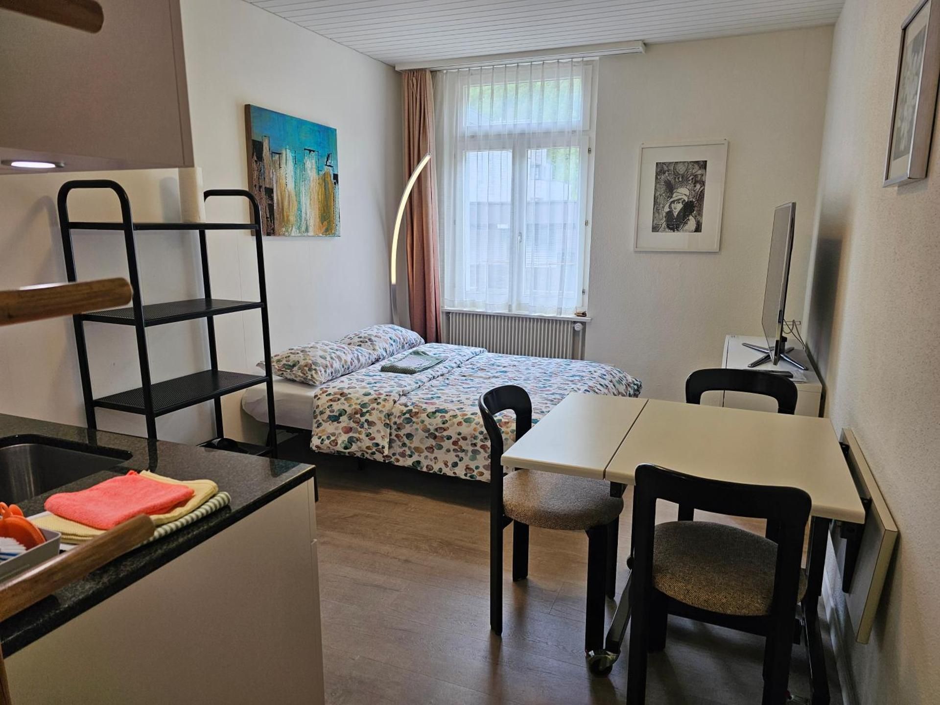One-Bedroom Apartment