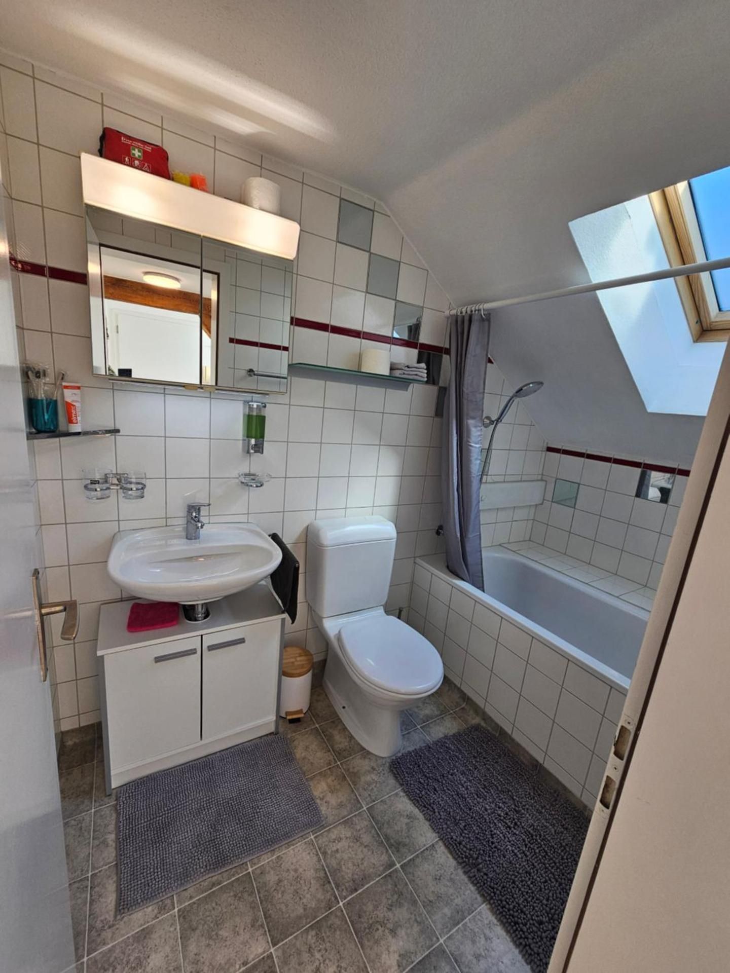 Two-Bedroom Apartment with Mountain View