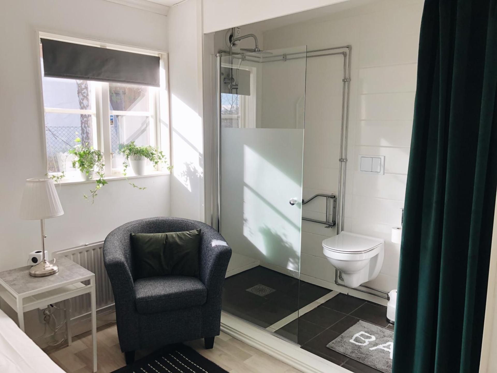 Spirans Rum och Logi Single Room With Private Bathroom 2