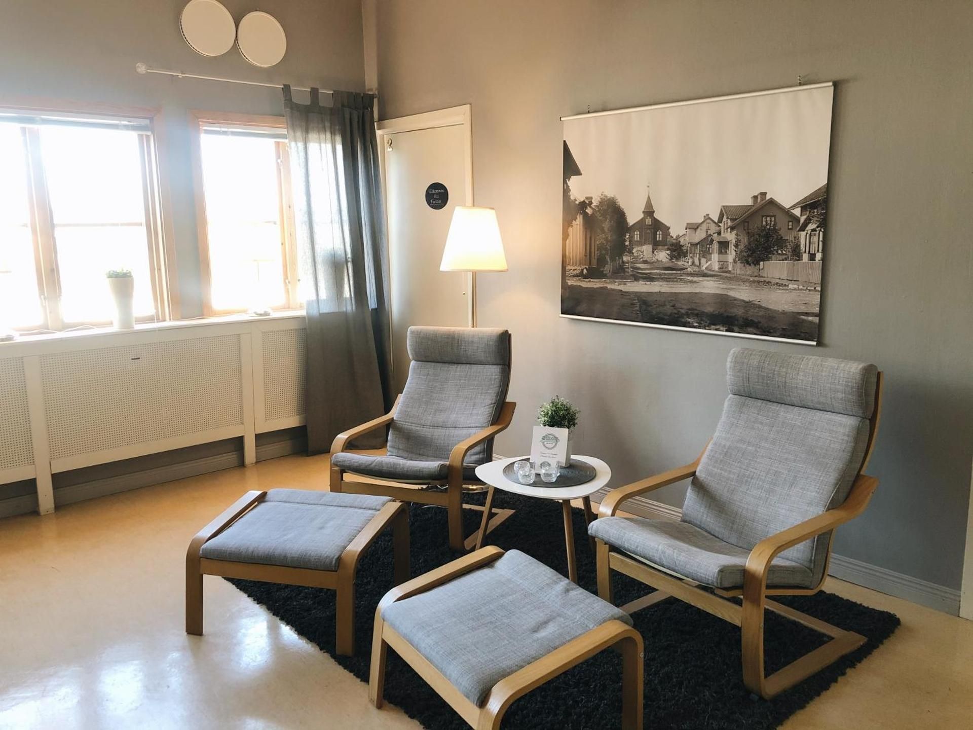 shared lounge/tv area