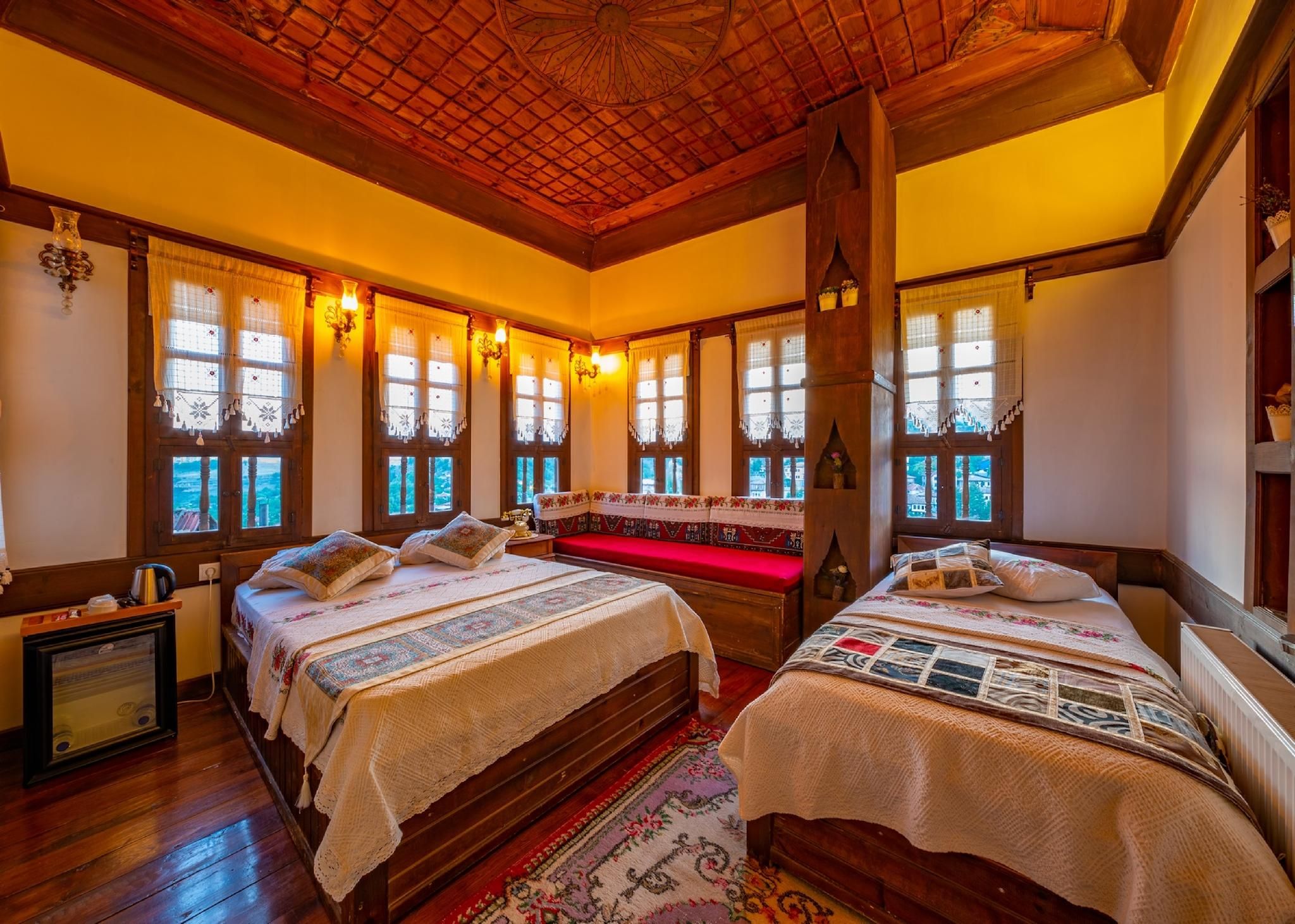 Zehra Sultan Room (Superior Triplee Room, City View)