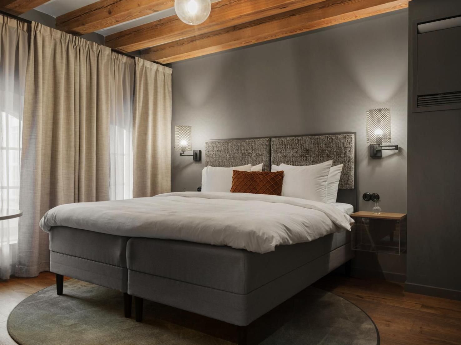 Cozy Collection – Stay & Dinner x Vana Spa