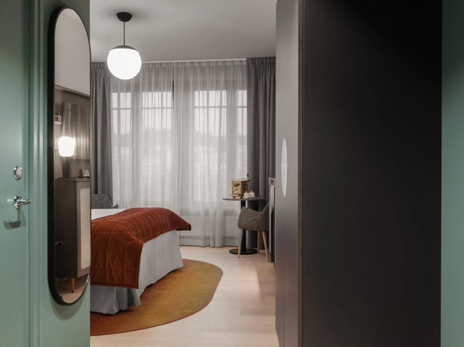 Spacious Collection Canal View – Stay & Dinner x Vana Spa
