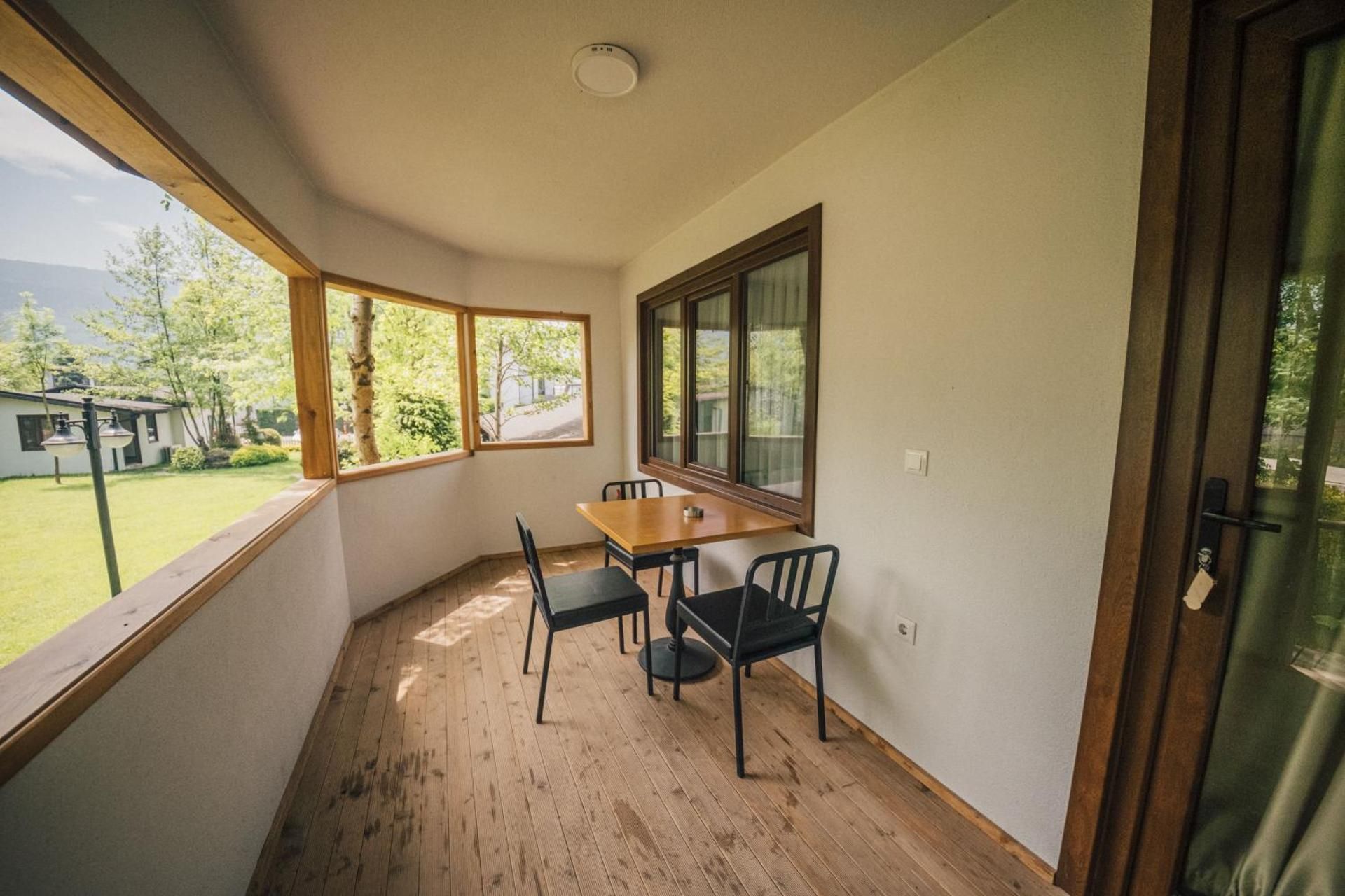 One-Bedroom Bungalow