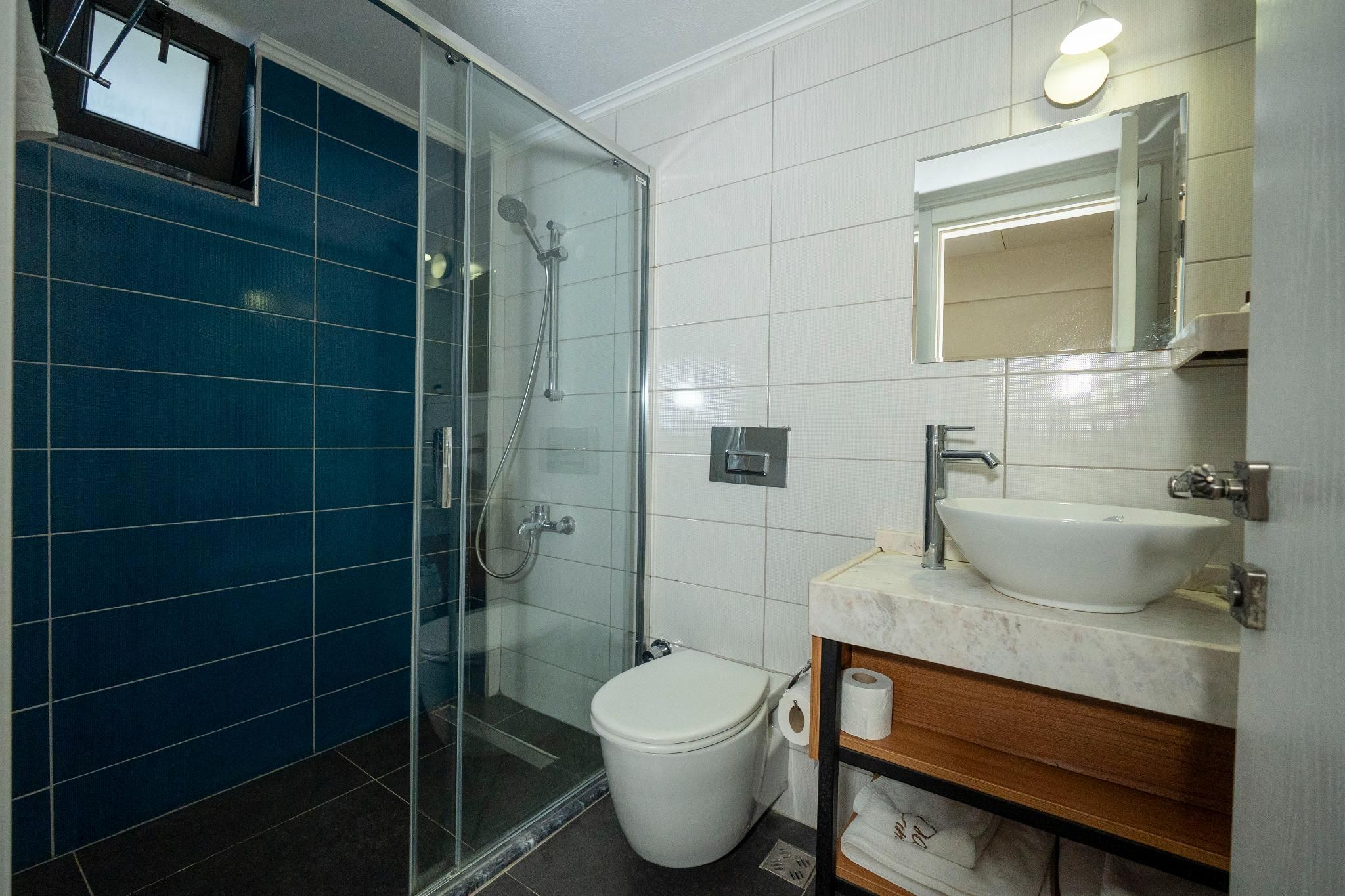 Corner 2-Bedroom Suite