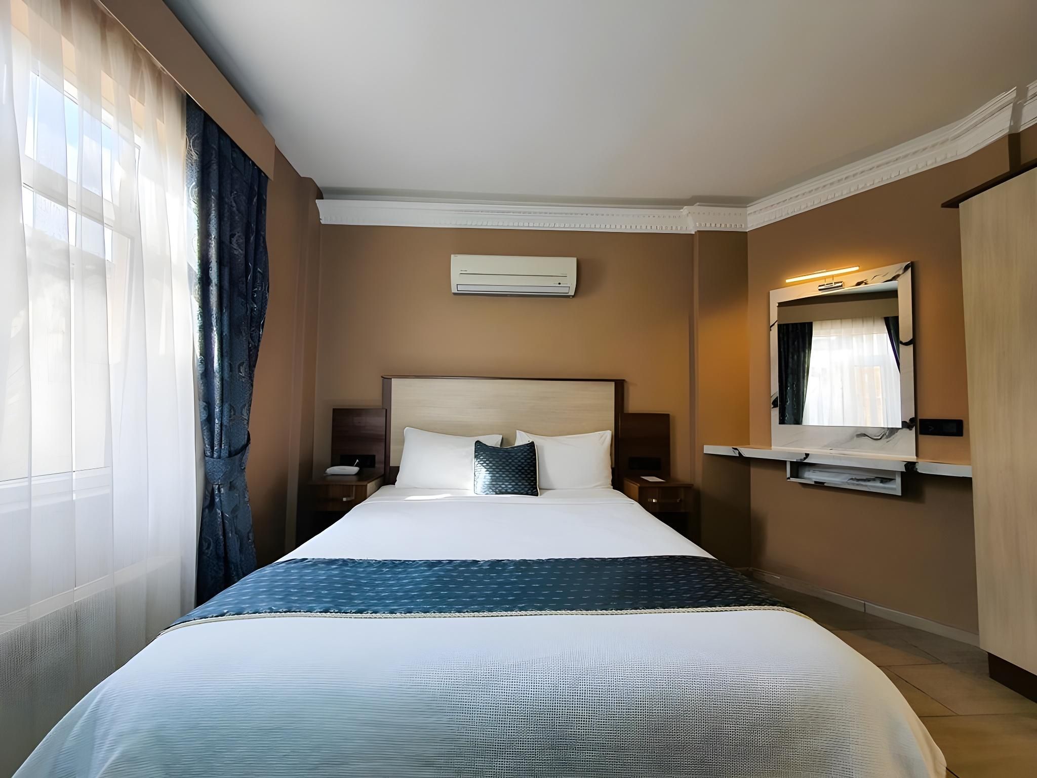 Junior Room