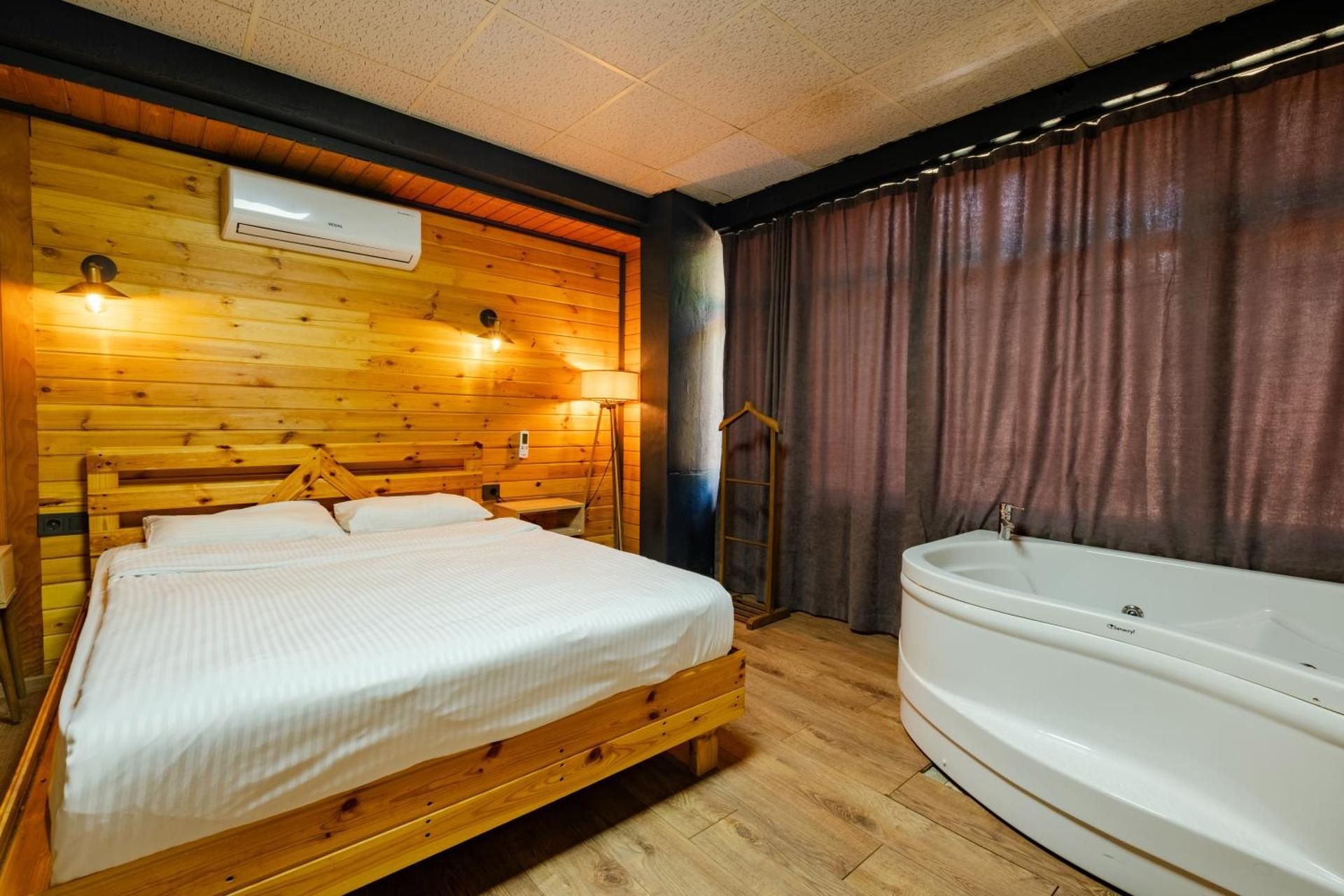 Suite with Garden View