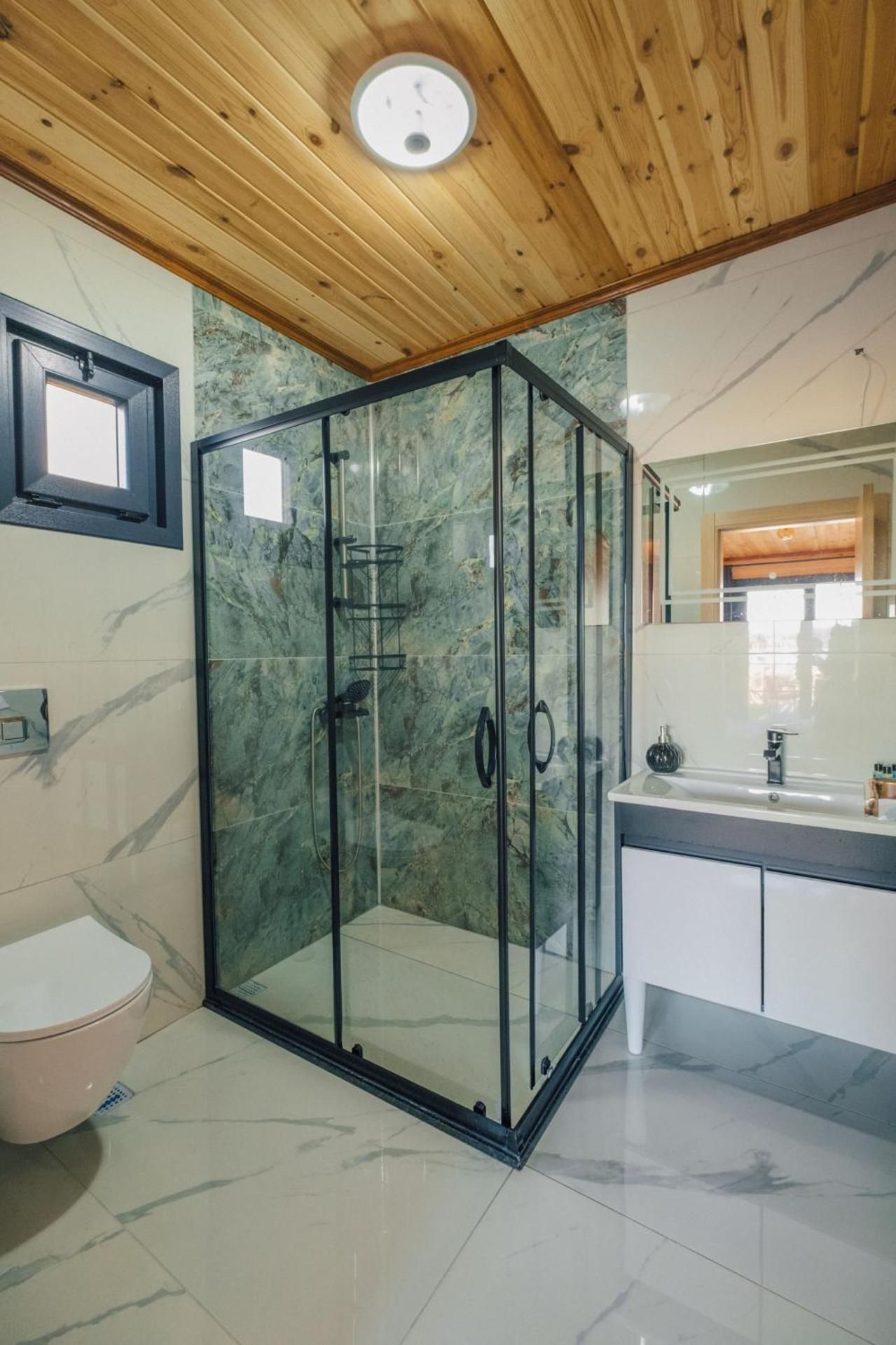 Bungalow Suite