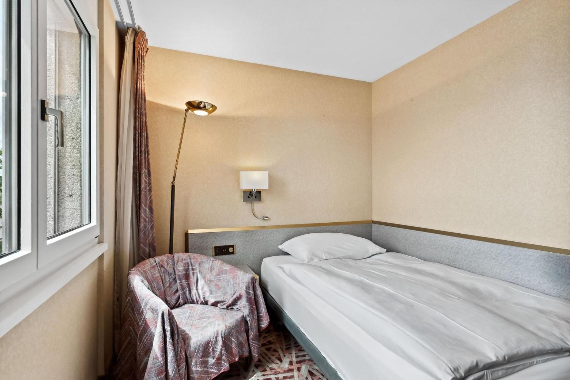 Single Room with Bath