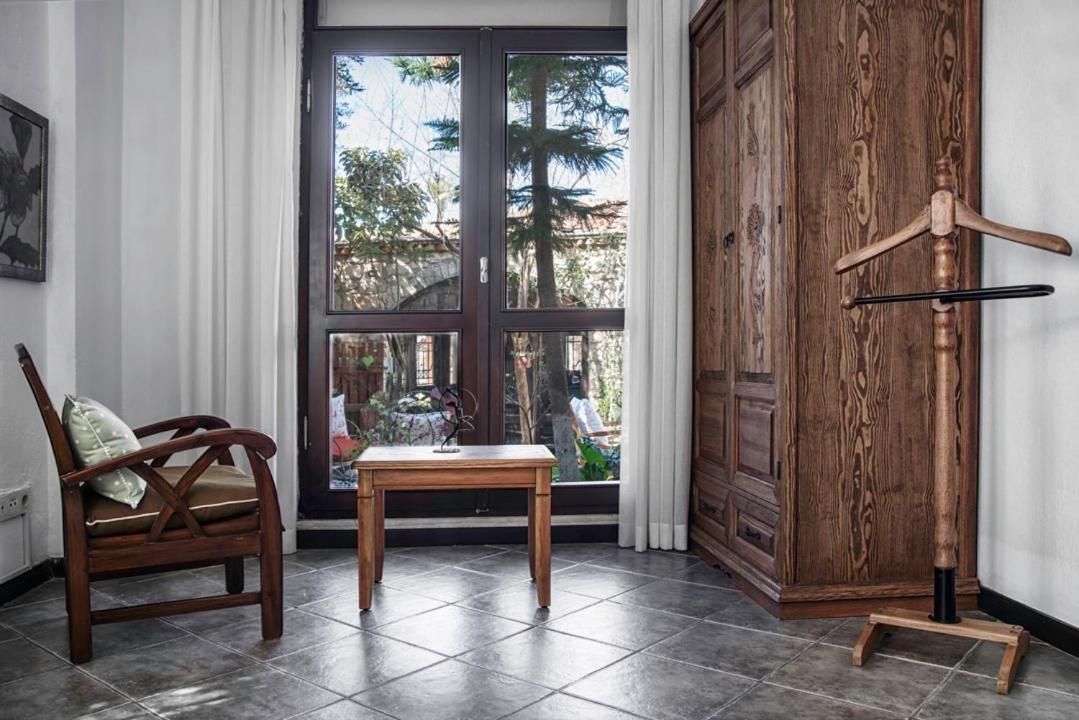 Artemis Selcuk Suites Deluxe Double Room 2