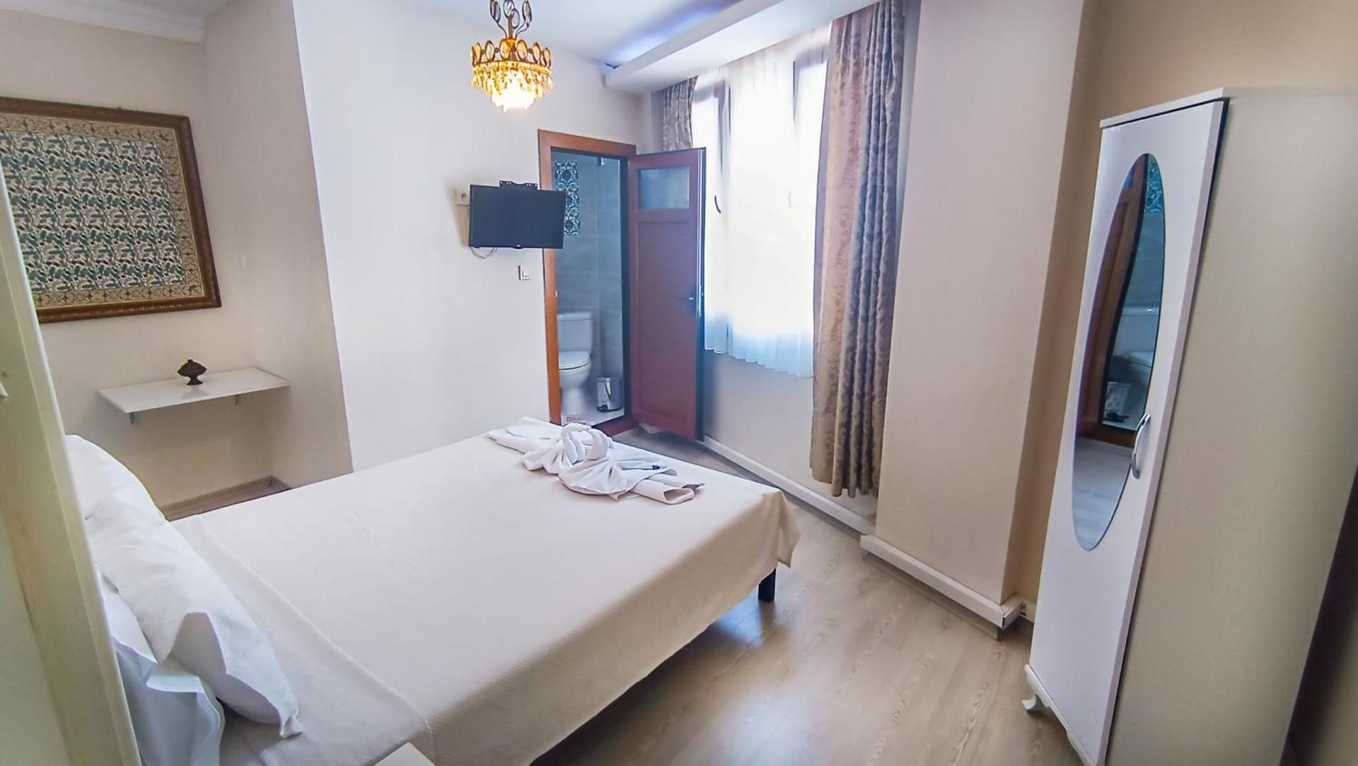 Ephesus Palaces Standard