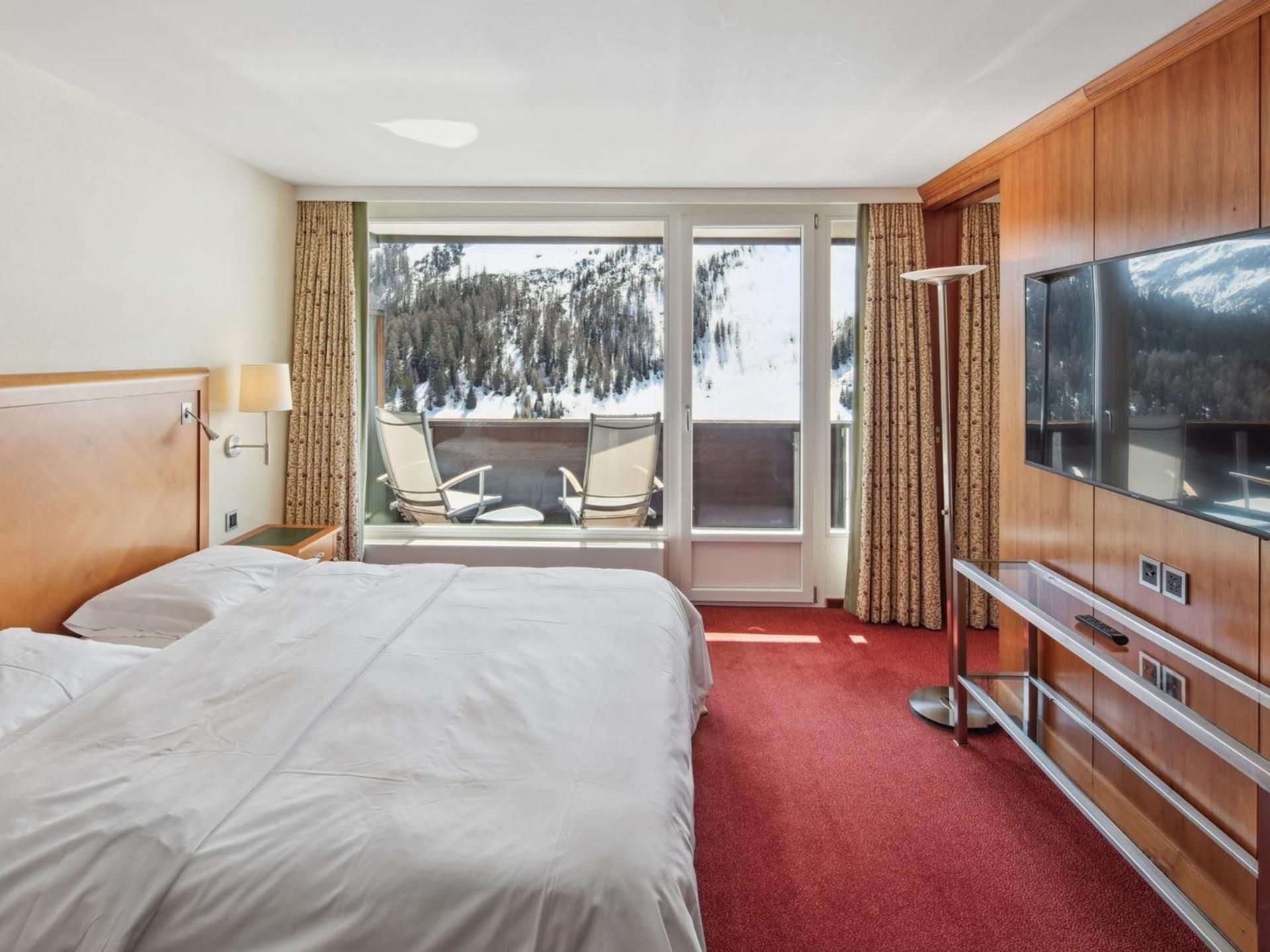 Junior Suite with Mountain View