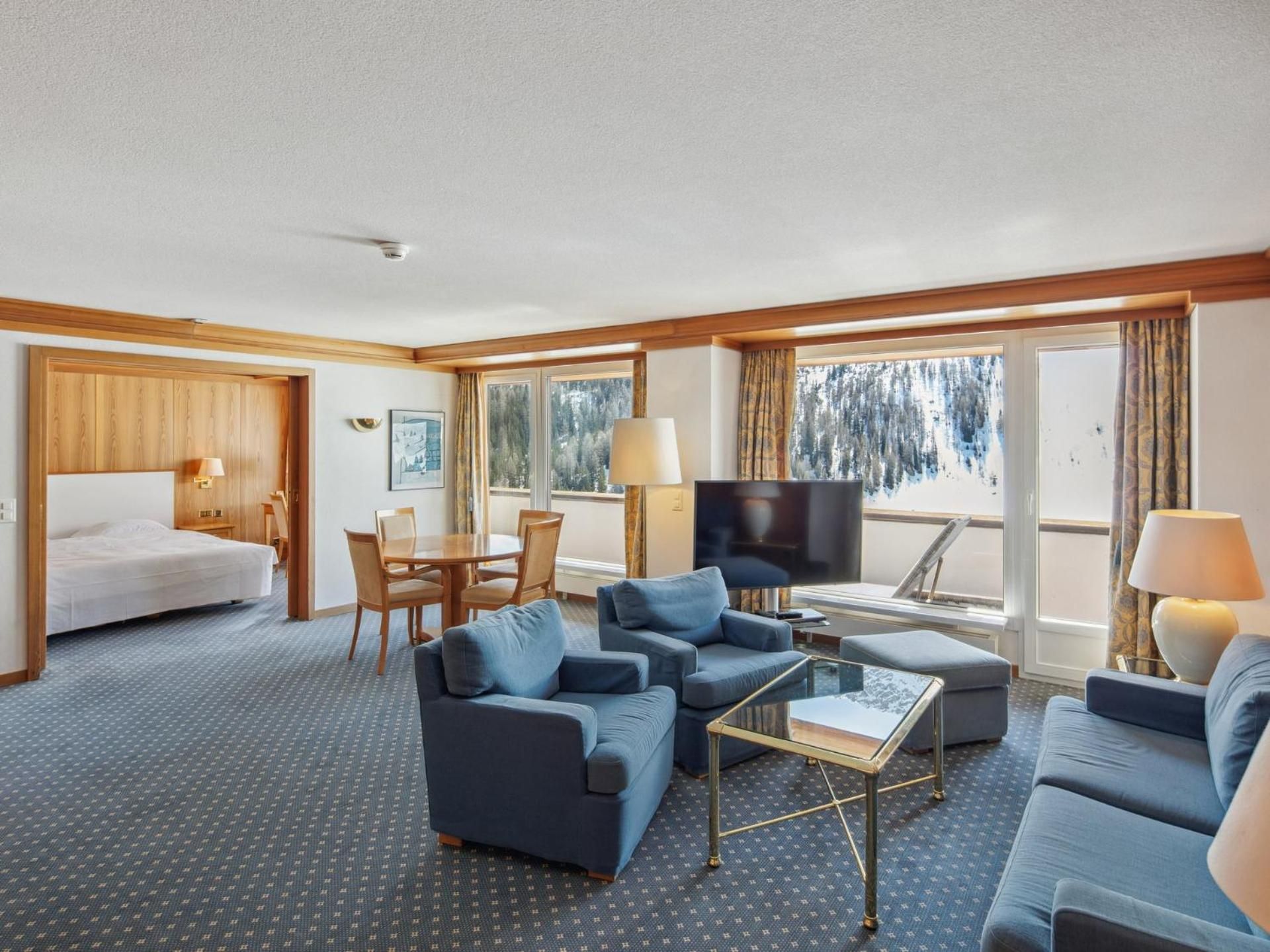 Deluxe Suite