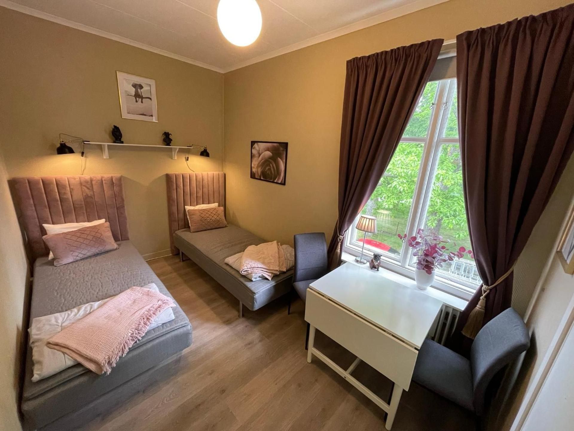 Twin Room with Bathroom